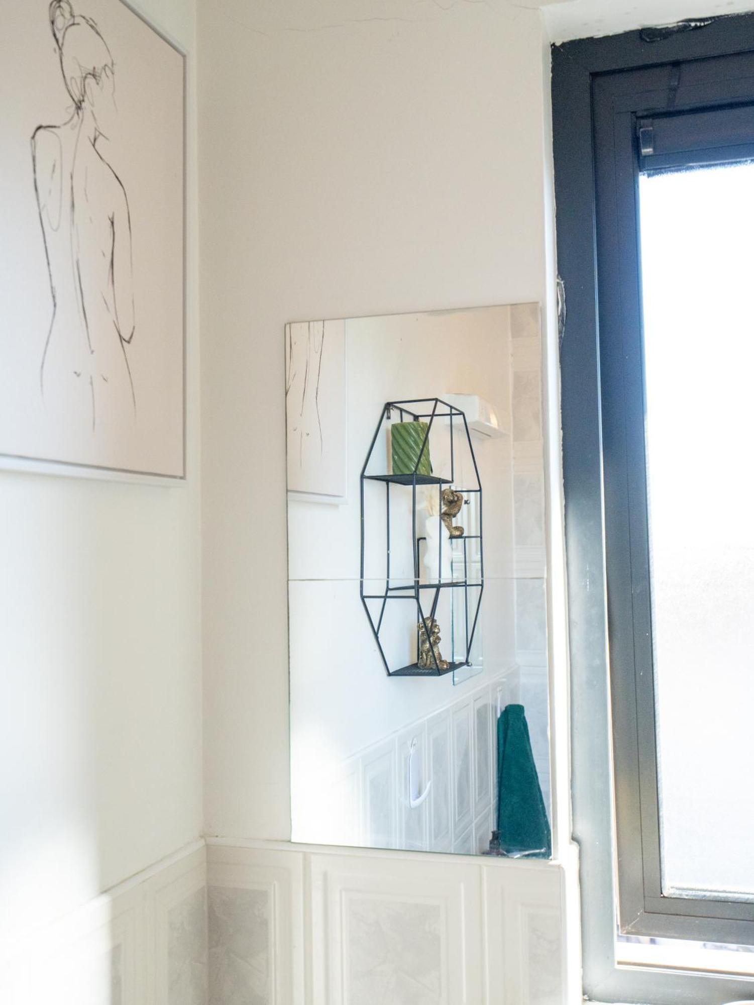 Clock Penthouse - Private Parking & Balcony