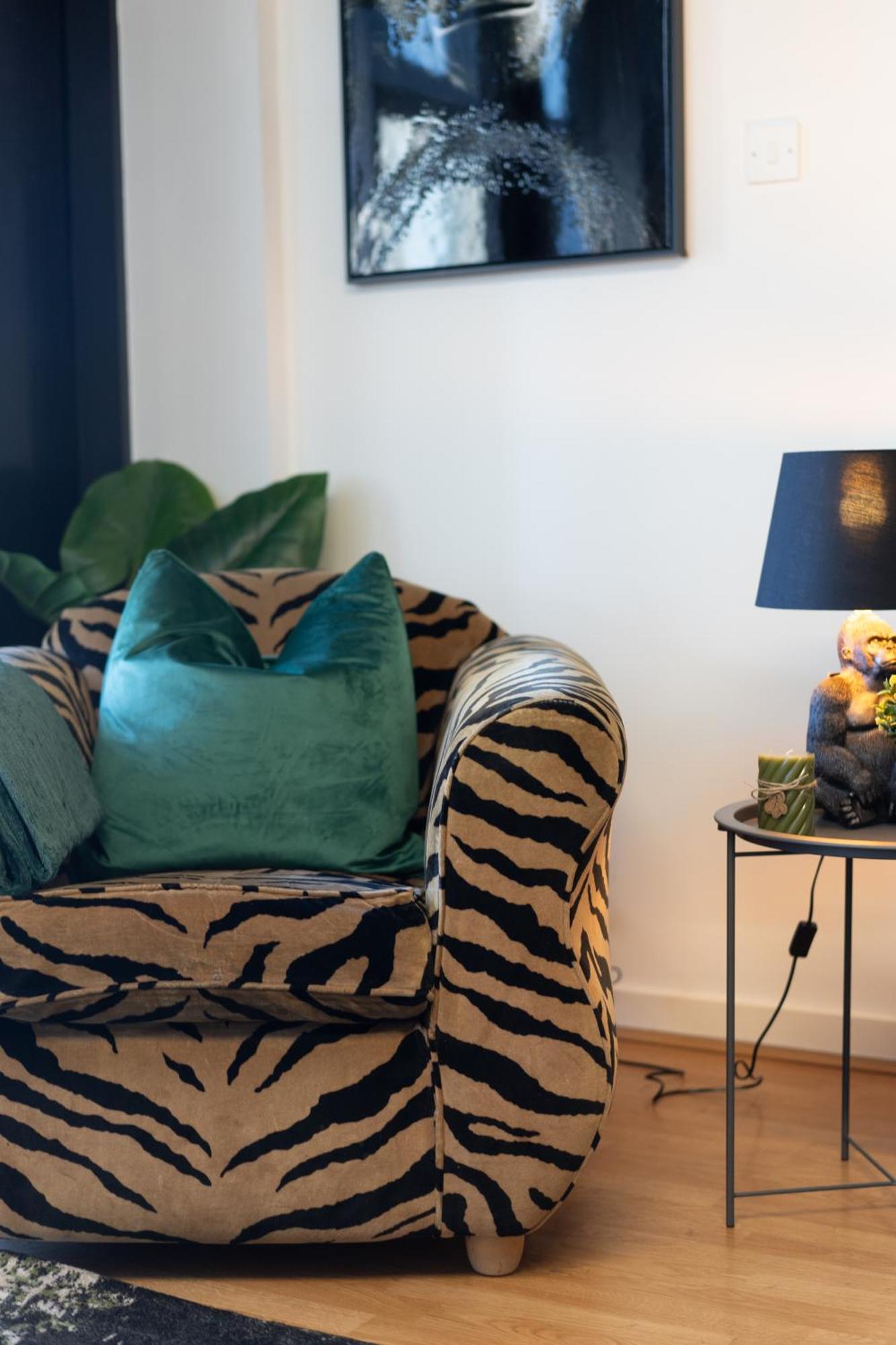 Clock Penthouse - Private Parking & Balcony Belfast