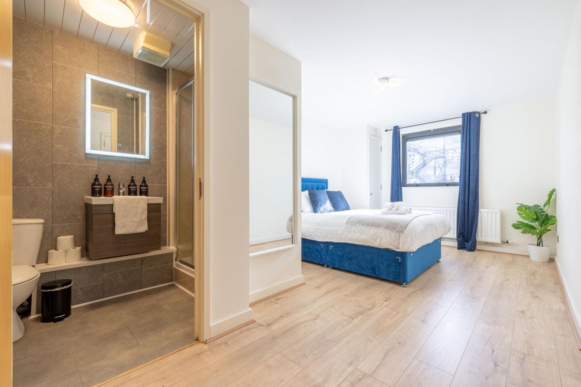 Quarters - Clock Apartment *