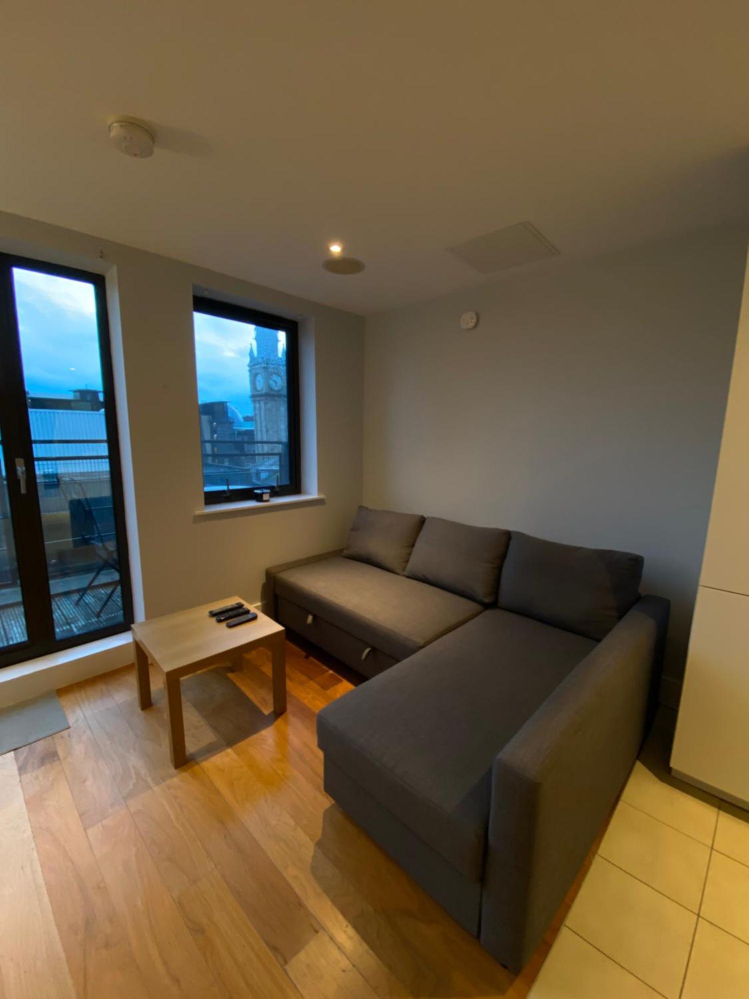 Stylish 1 Bed In Centre Apartment *
