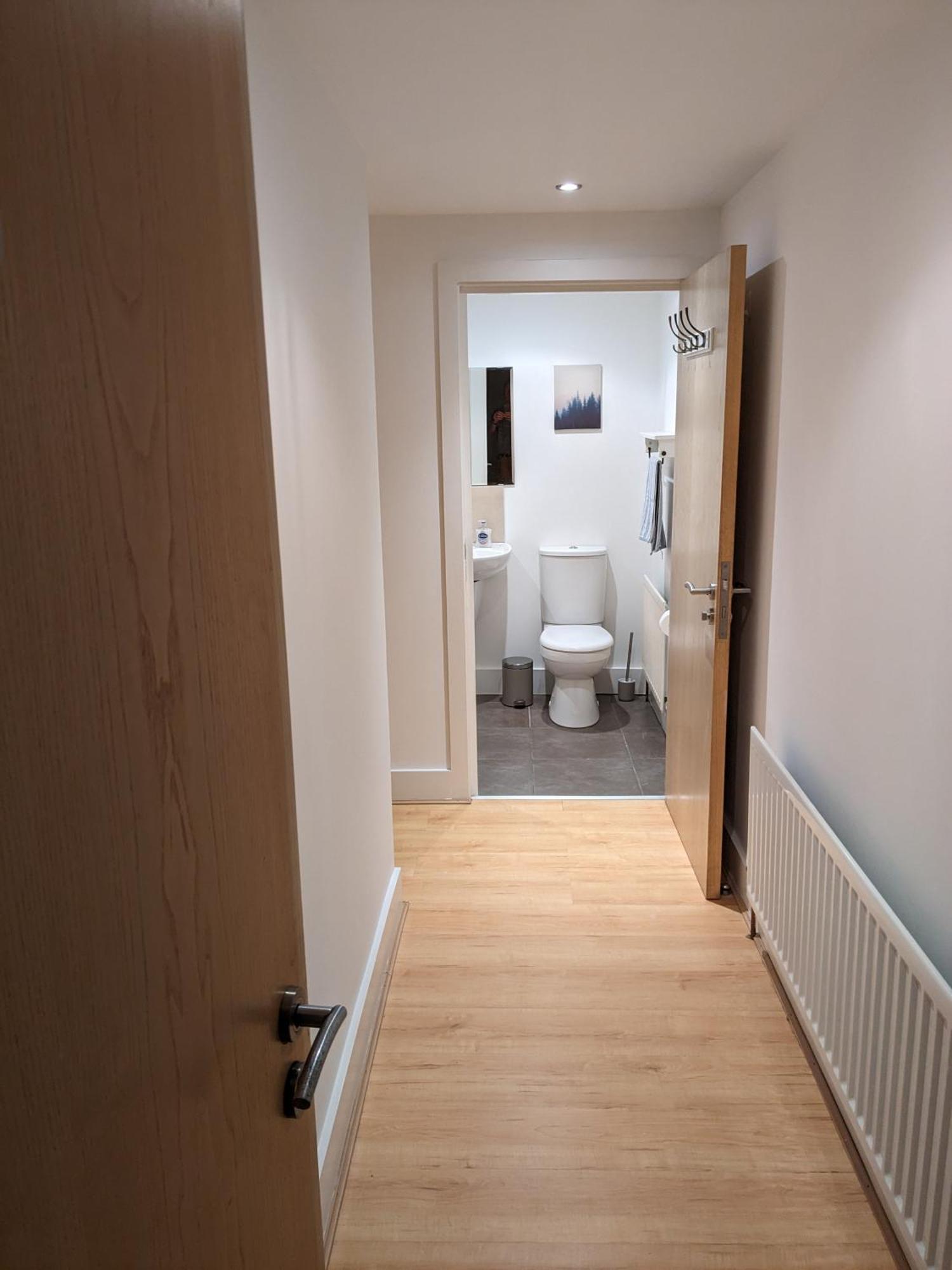 Cosy 2 Bedroom With Secure Parking And Great Transport Links Belfast