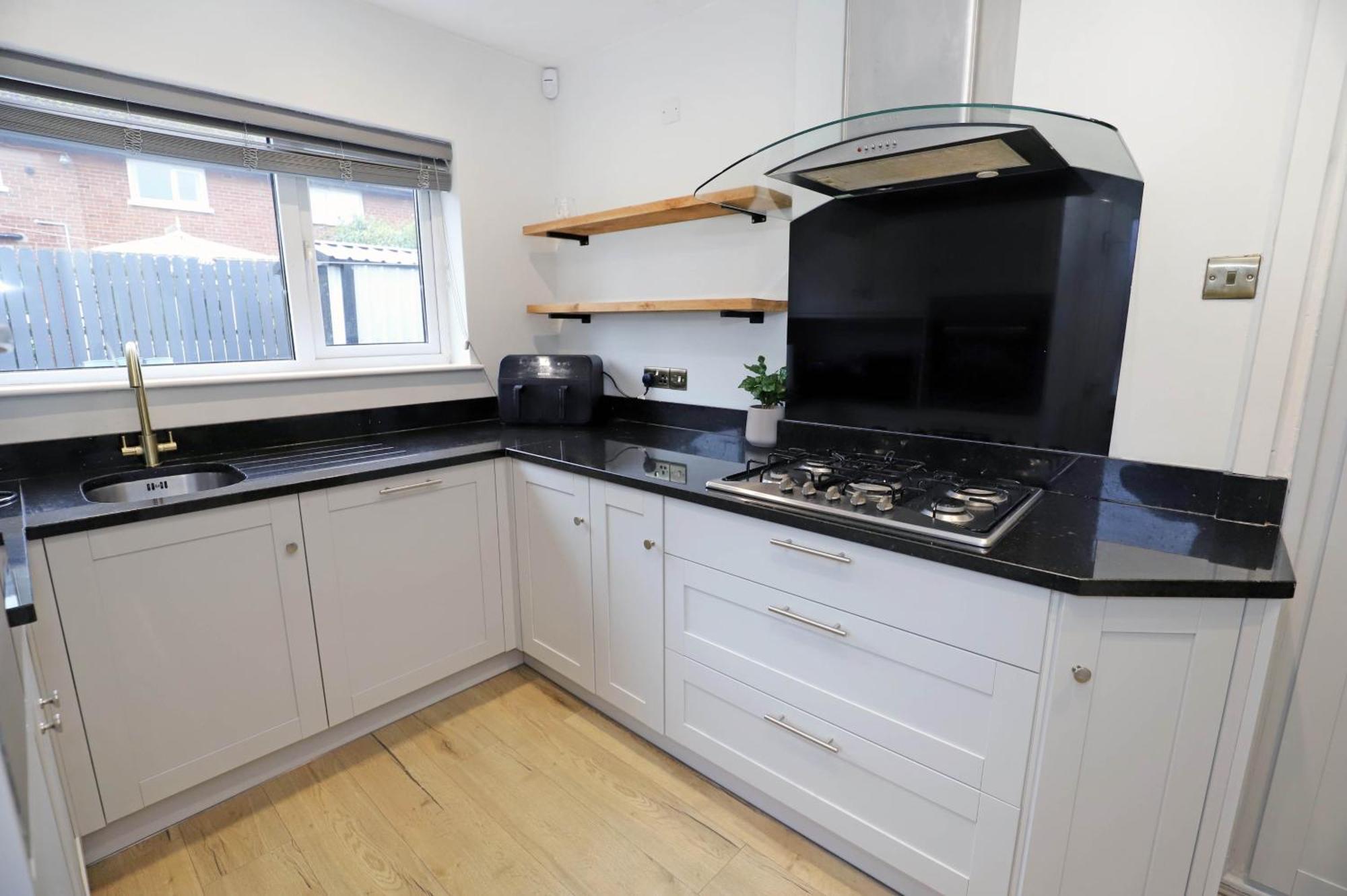 Modern Close To Airport *