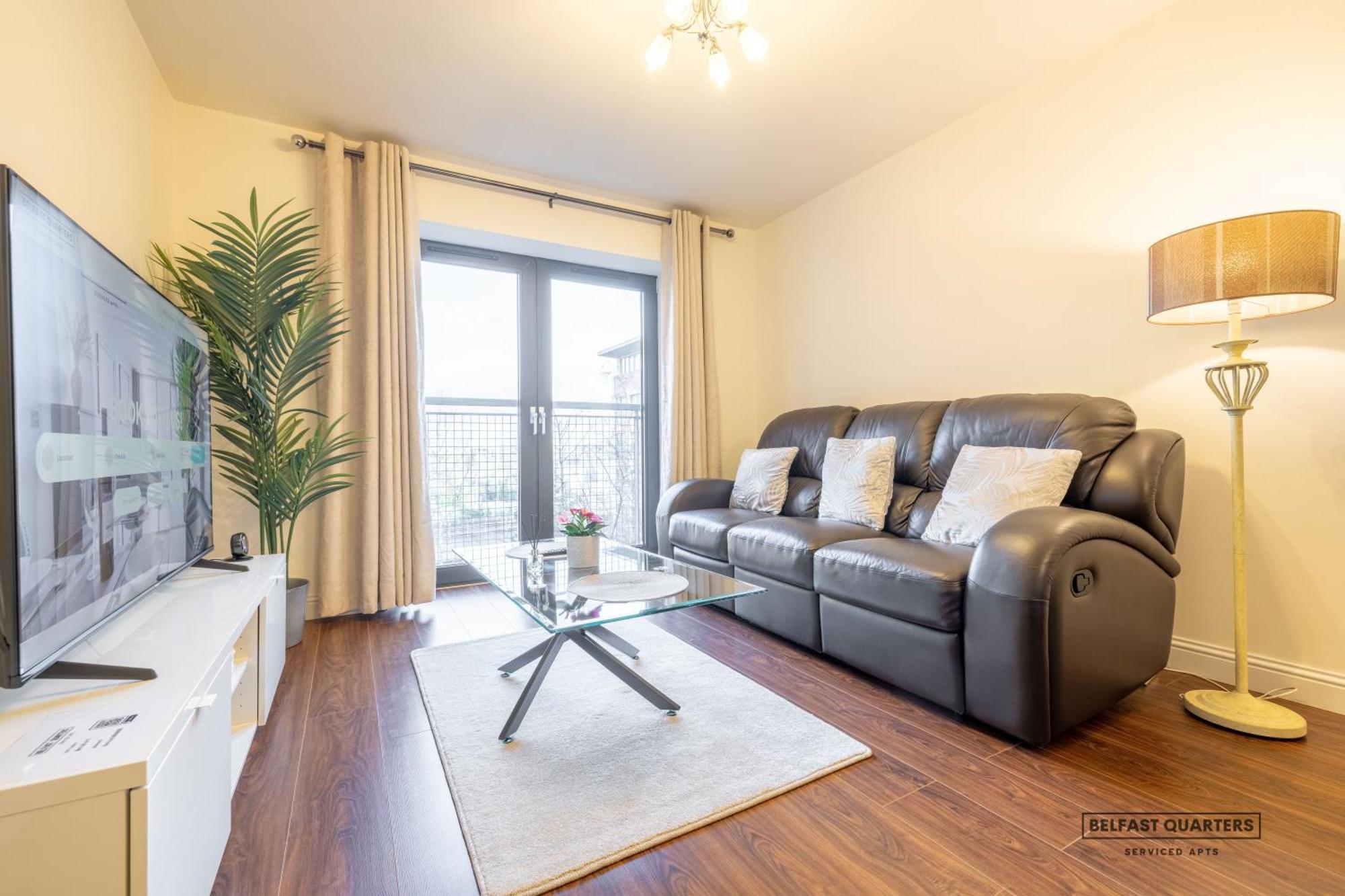 Quarters- Station St 1 Apartment *