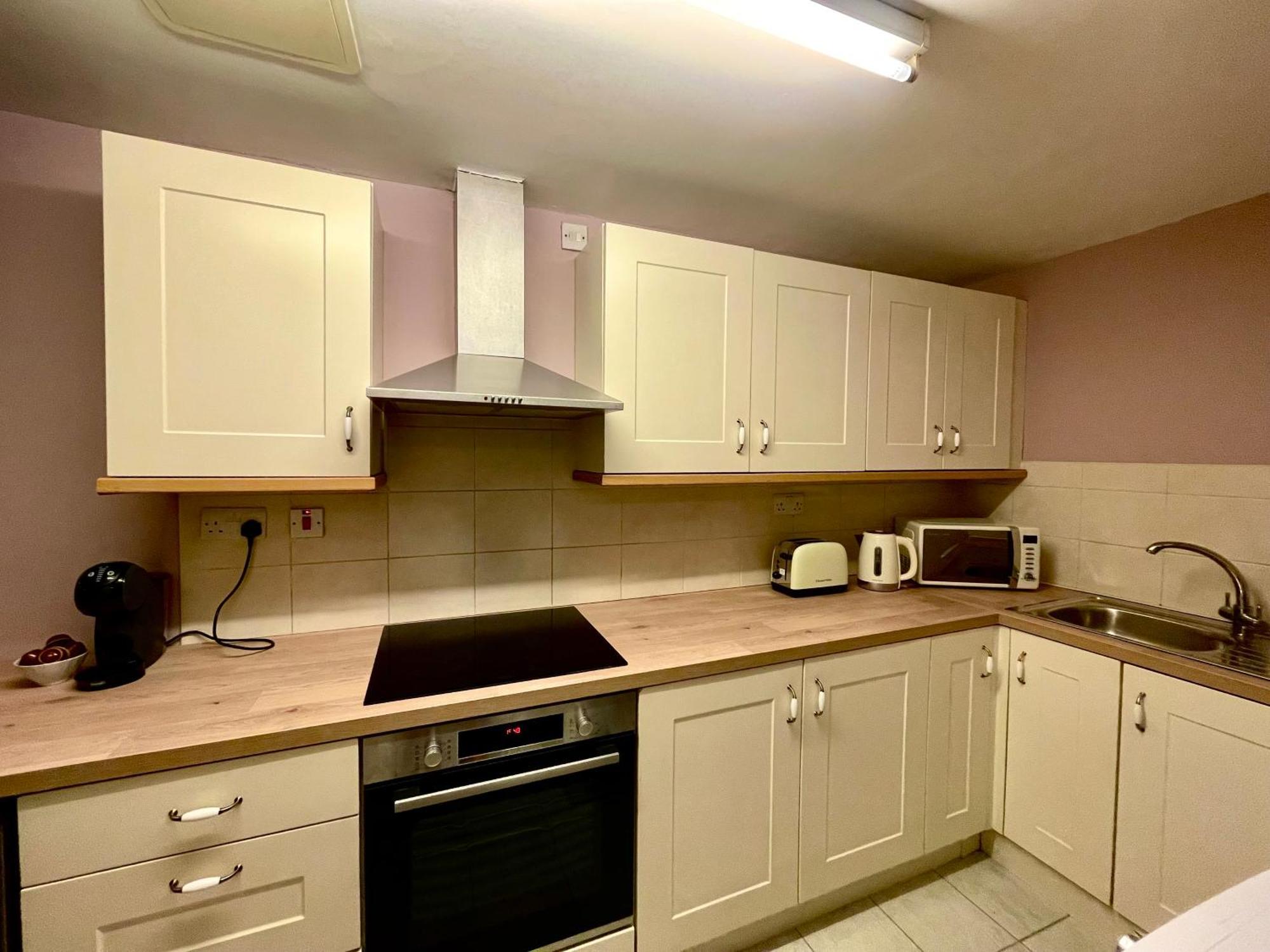 Eachtra House-minutes From Holiday home Belfast