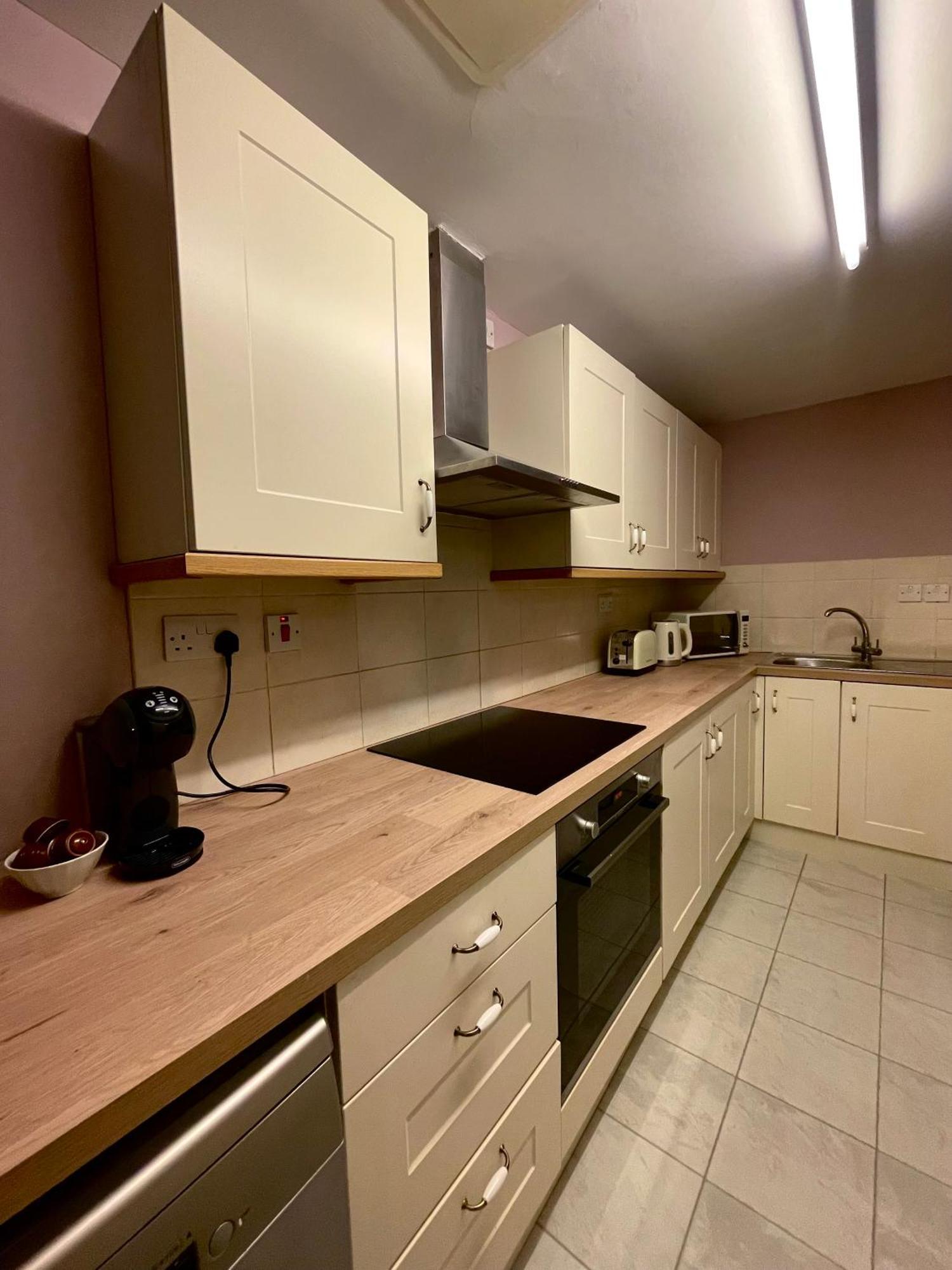 Eachtra House-minutes From Holiday home