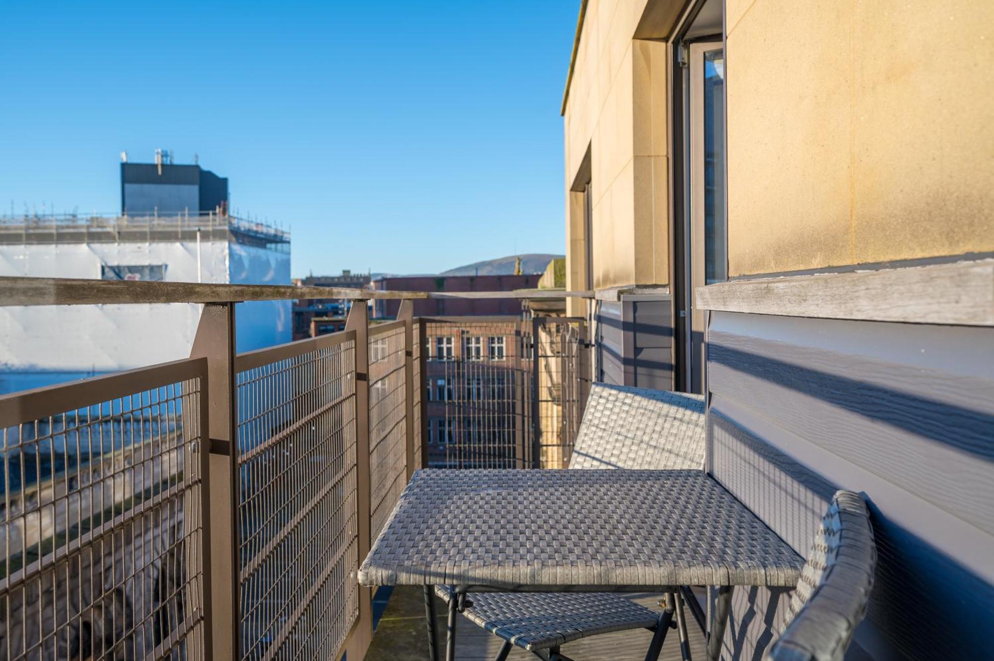 Custom House Square Centre Retreat Apartment Belfast
