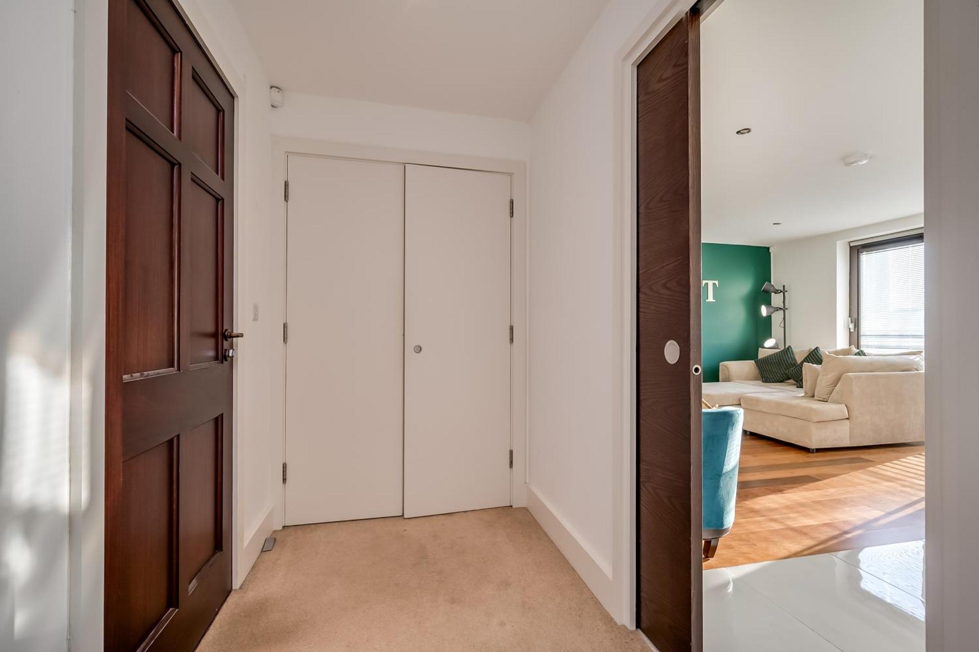 Apartment Custom House Square Centre Retreat *