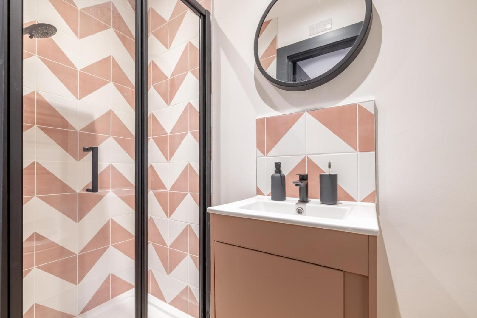 Queens Spacious 3 Bdr & 2 Bdr By Citygo Apartment *