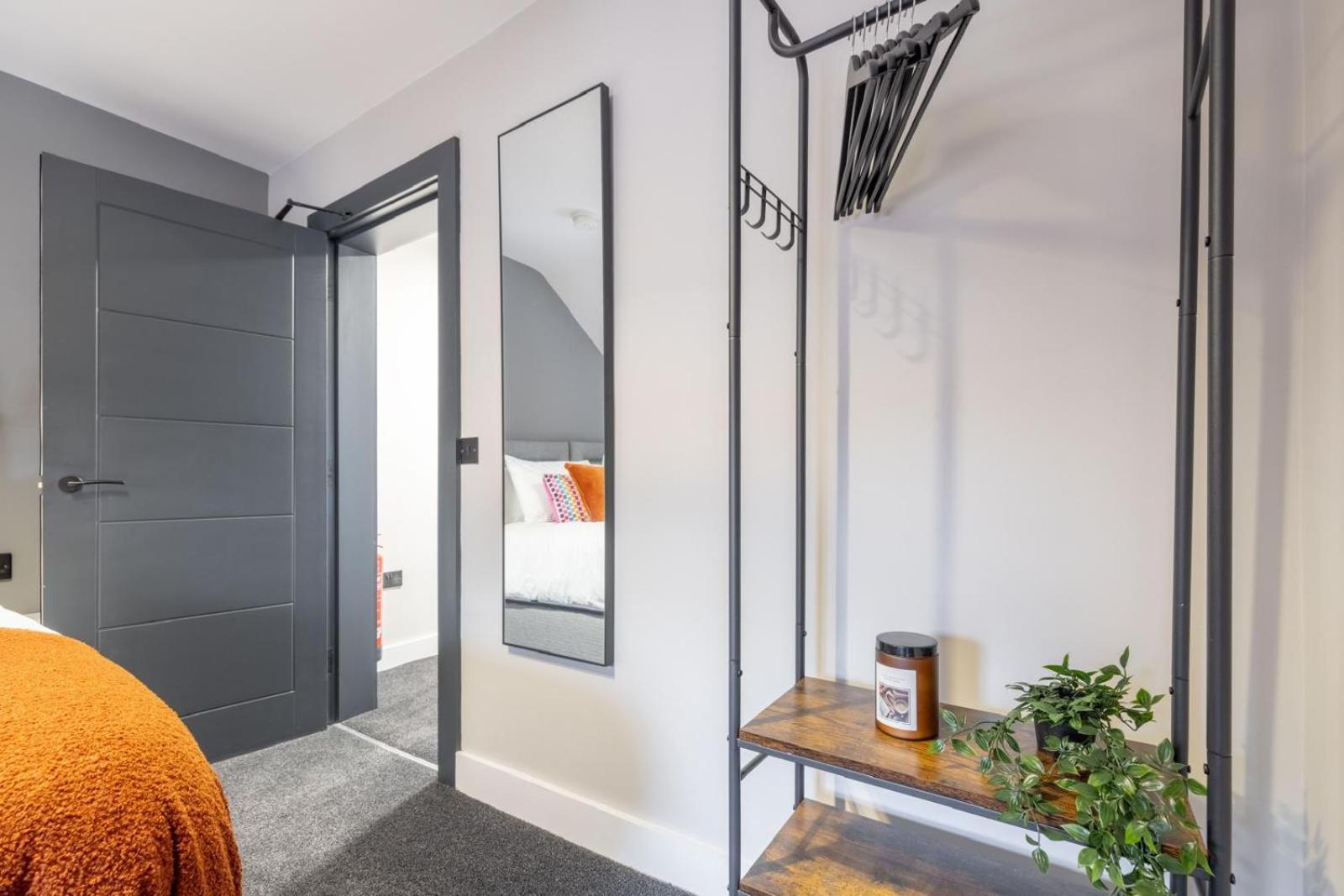 Queens Spacious 3 Bdr & 2 Bdr By Citygo