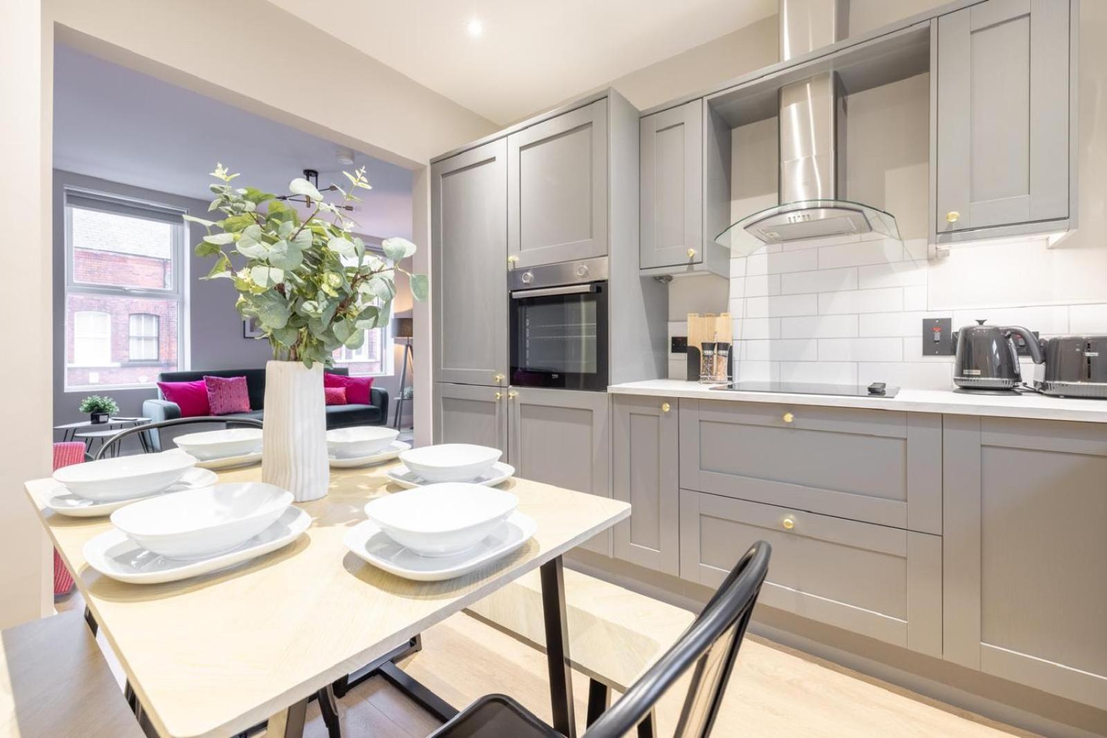 Queens Spacious 3 Bdr & 2 Bdr By Citygo Apartment
