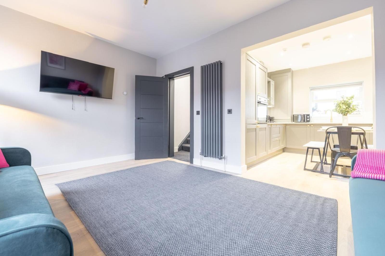 Apartment Queens Spacious 3 Bdr & 2 Bdr By Citygo Belfast