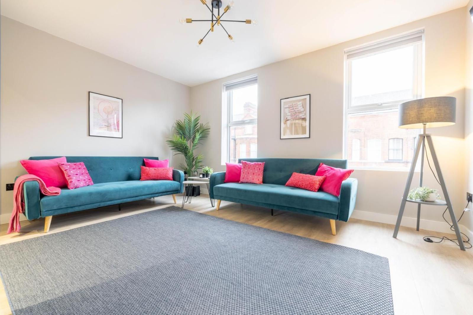 Queens Spacious 3 Bdr & 2 Bdr By Citygo * Belfast