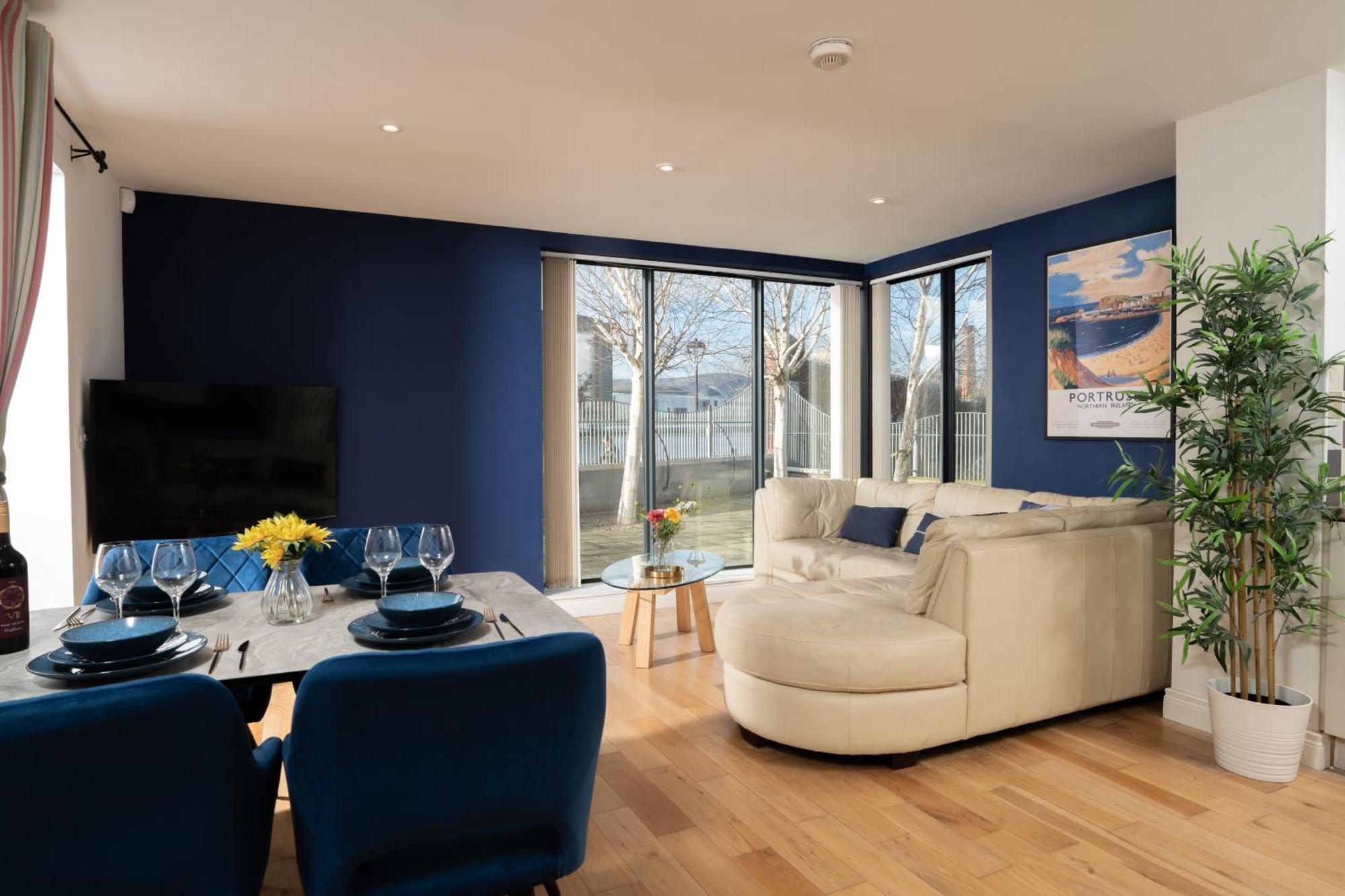 River Side Apartment, Centre - Beautiful View And Free Parking! Apartment Belfast