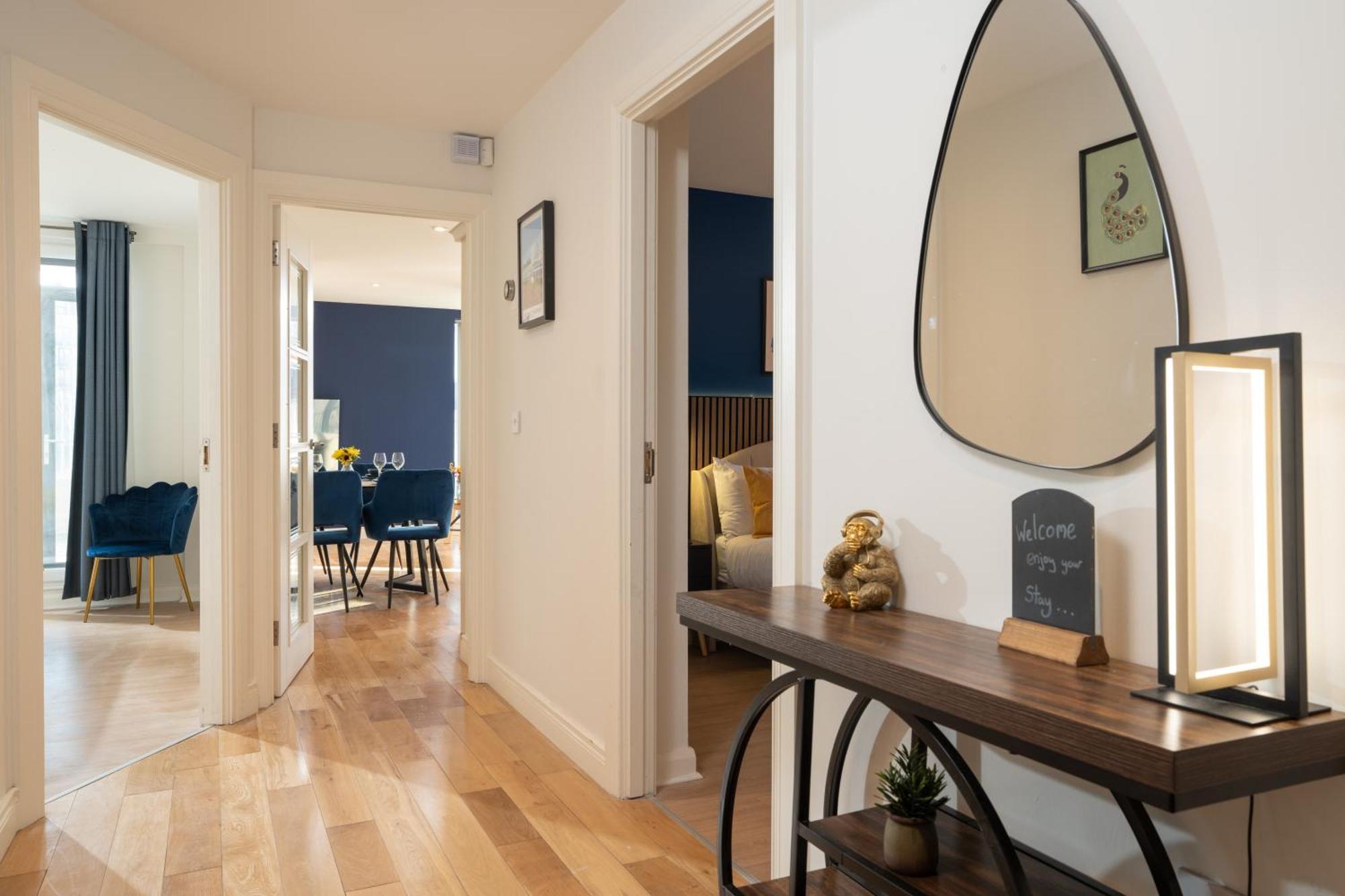 River Side Apartment, Centre - Beautiful View And Free Parking! *