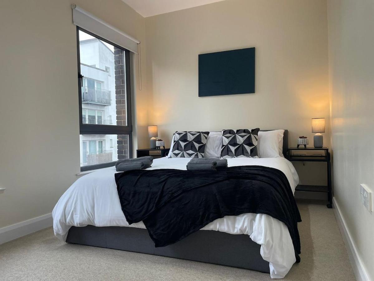 Stylish 2br With Views Near Centre Apartment Belfast