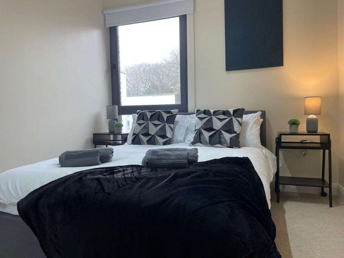 Apartment Stylish 2br With Views Near Centre *