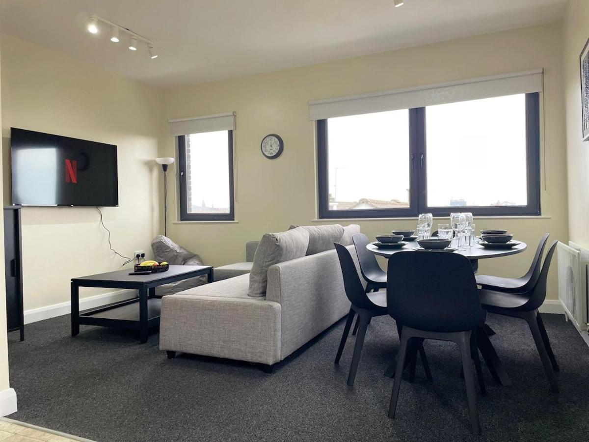 Stylish 2br With Views Near Centre Apartment