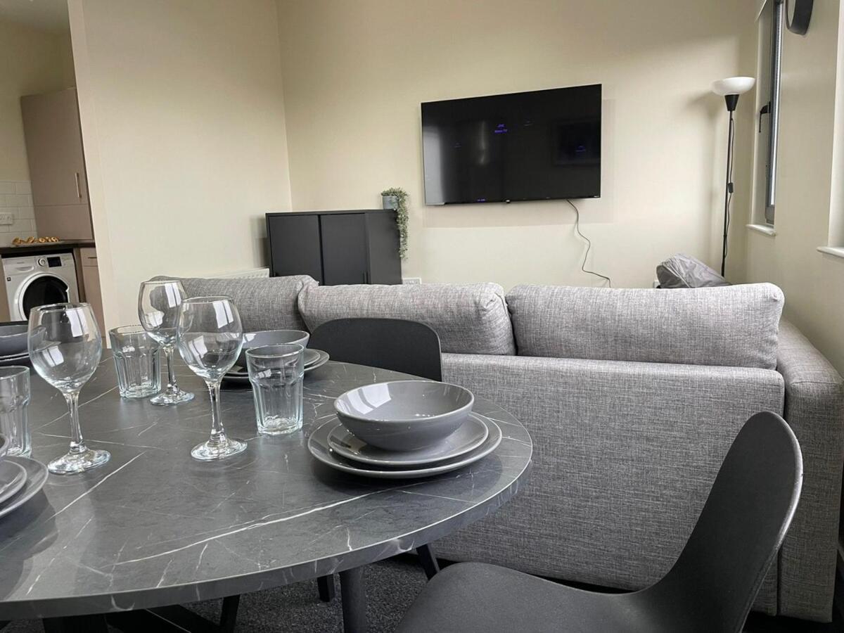Apartment Stylish 2br With Views Near Centre *