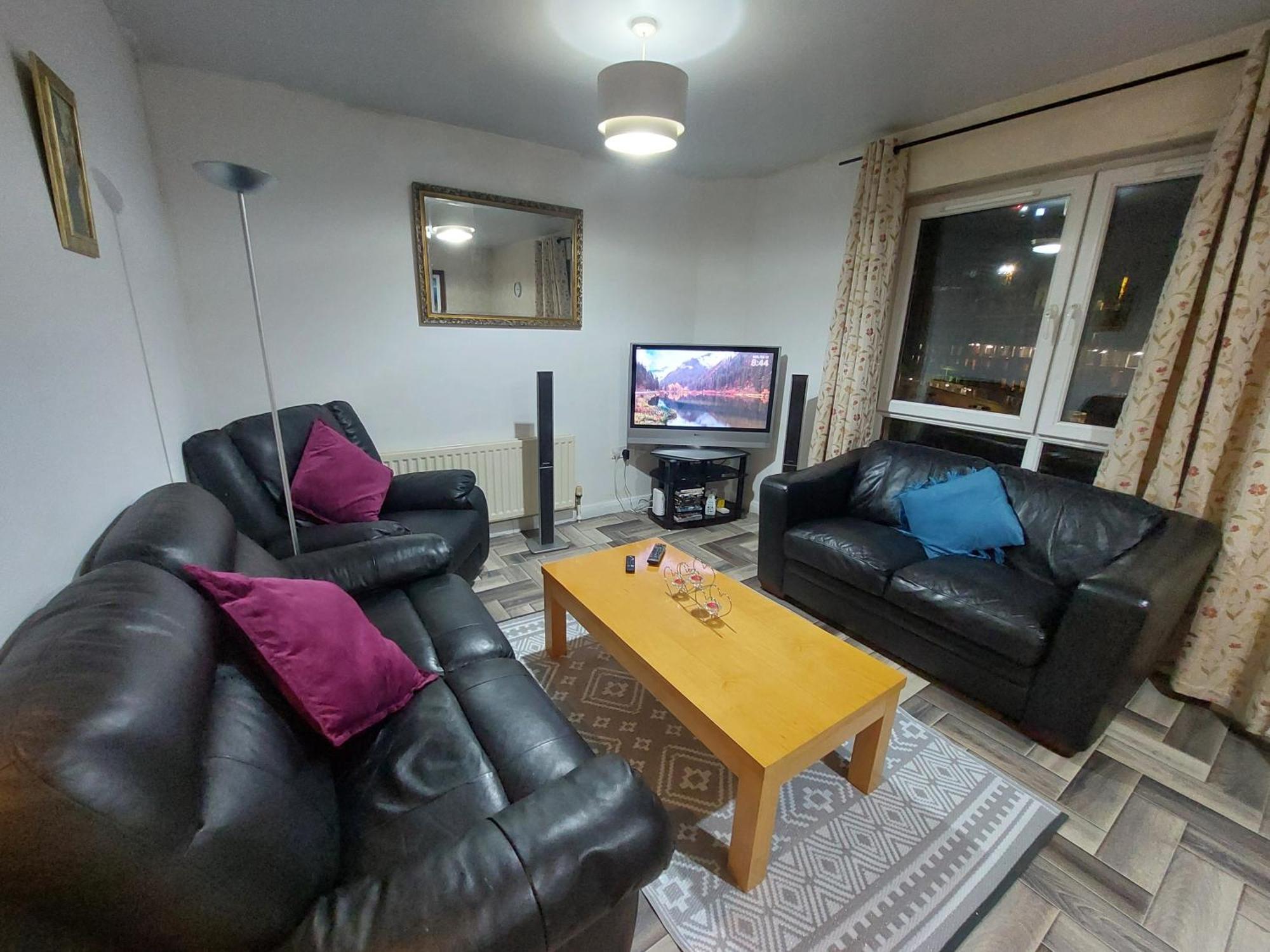 Middle Of Center Apartment *