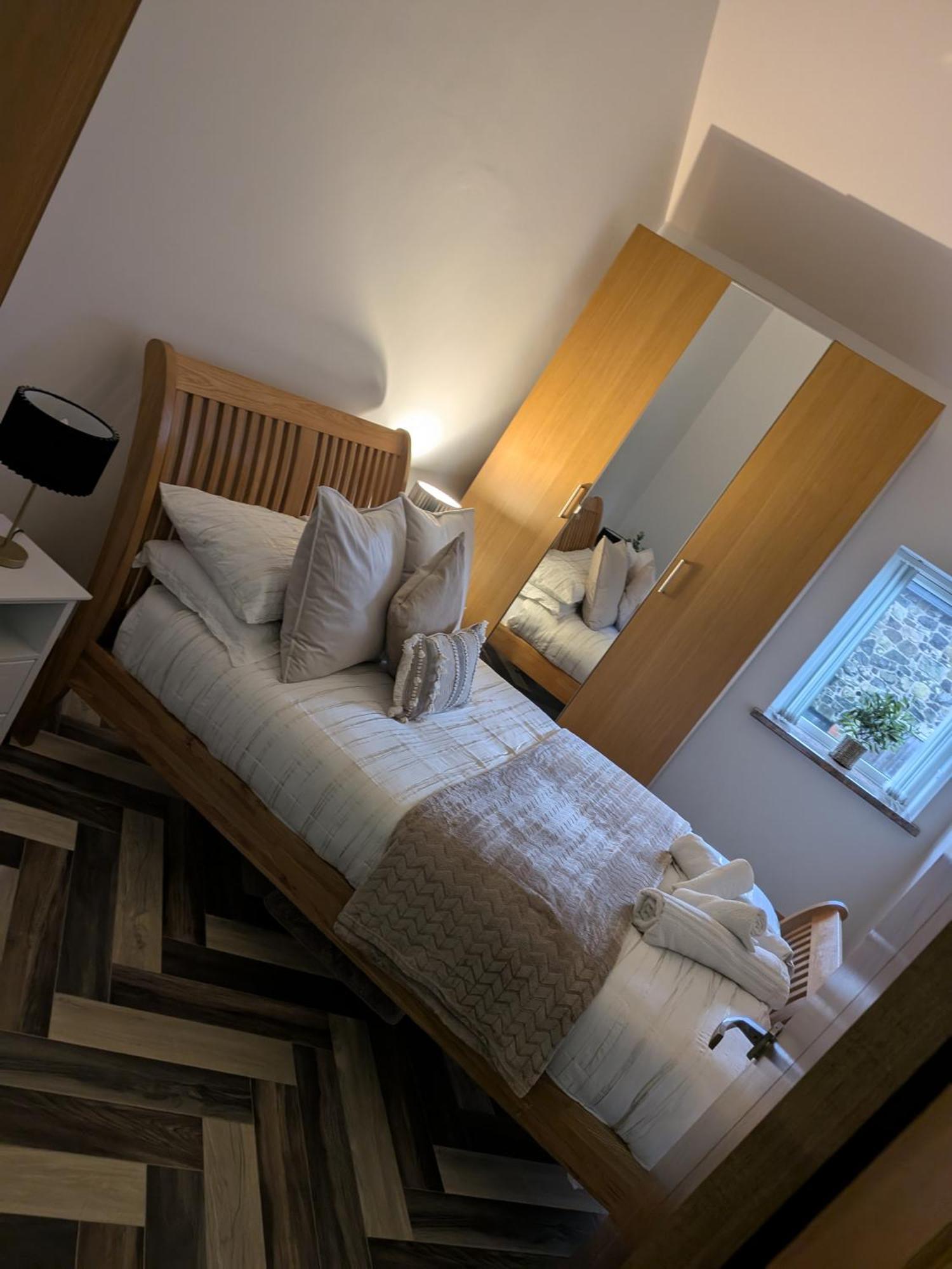 Cavehill View Apartment *