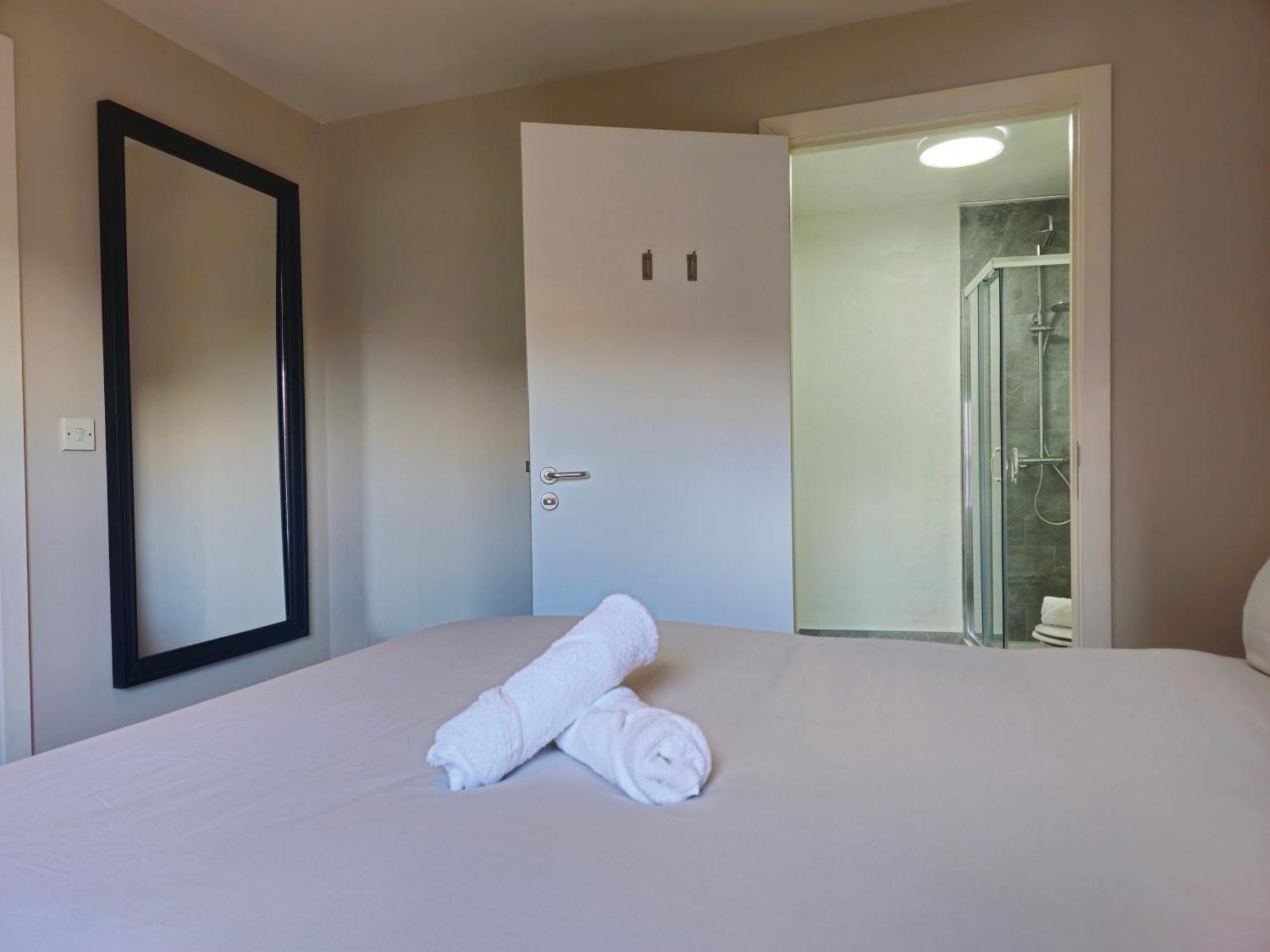 Modern Centre Apartment *