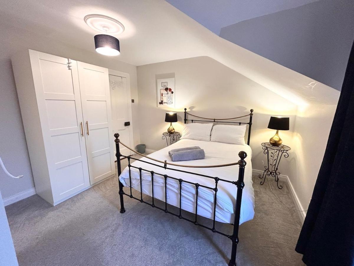 Luxurious, Newly Renovated, Victorian * Belfast