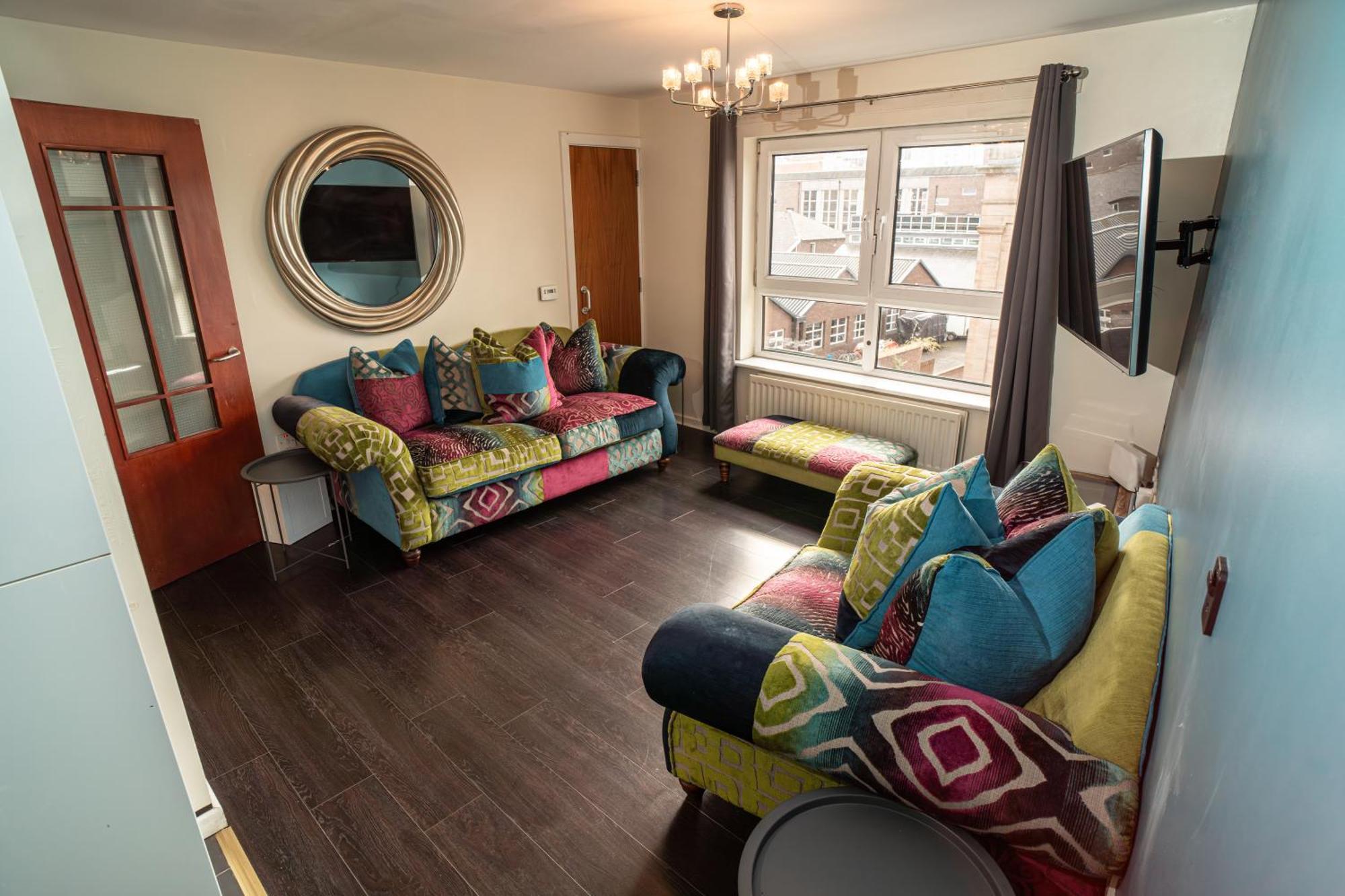 3 Bed - In Centre Apartment Belfast
