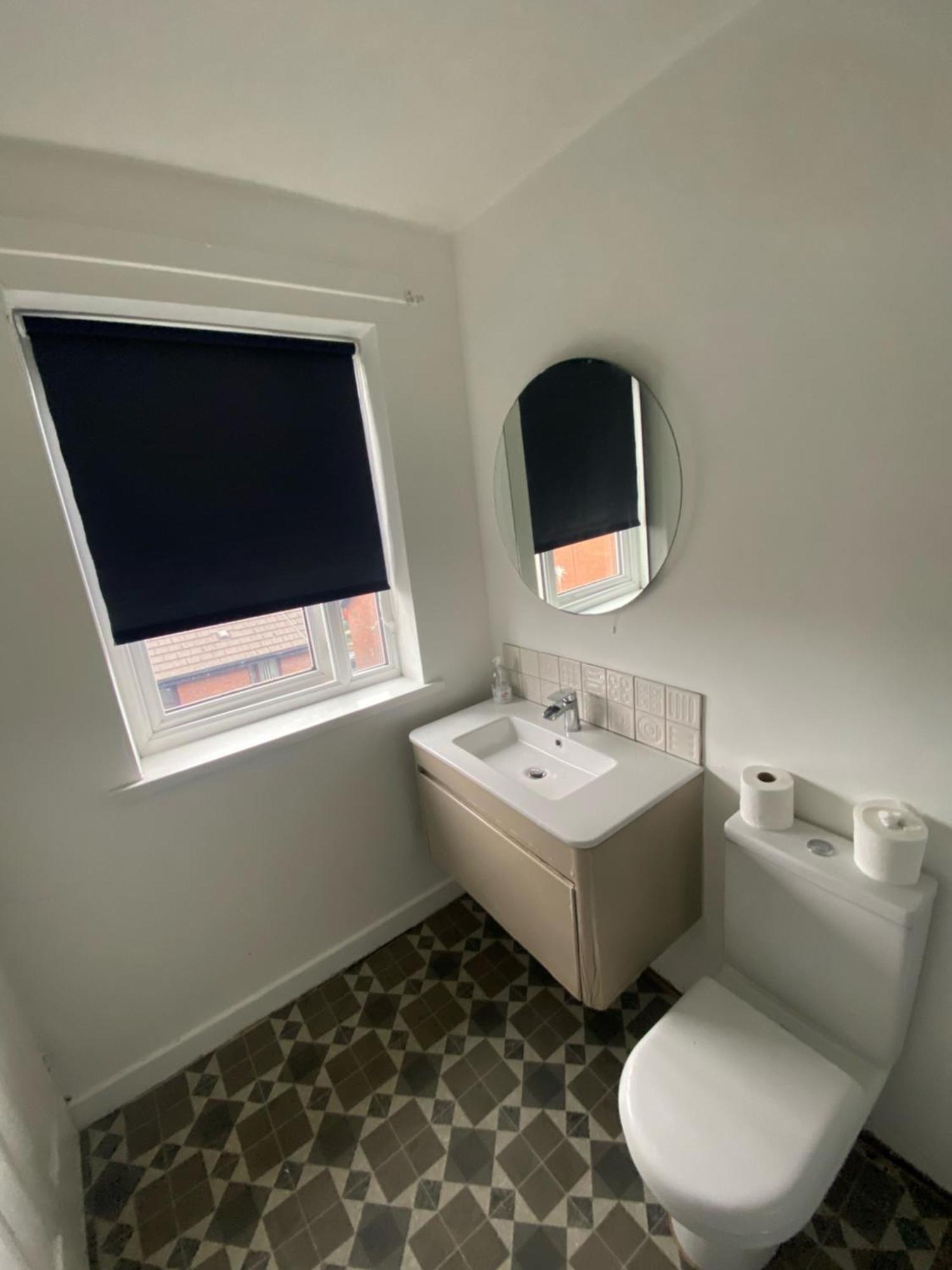 Bnb81 Bed & Breakfast Belfast