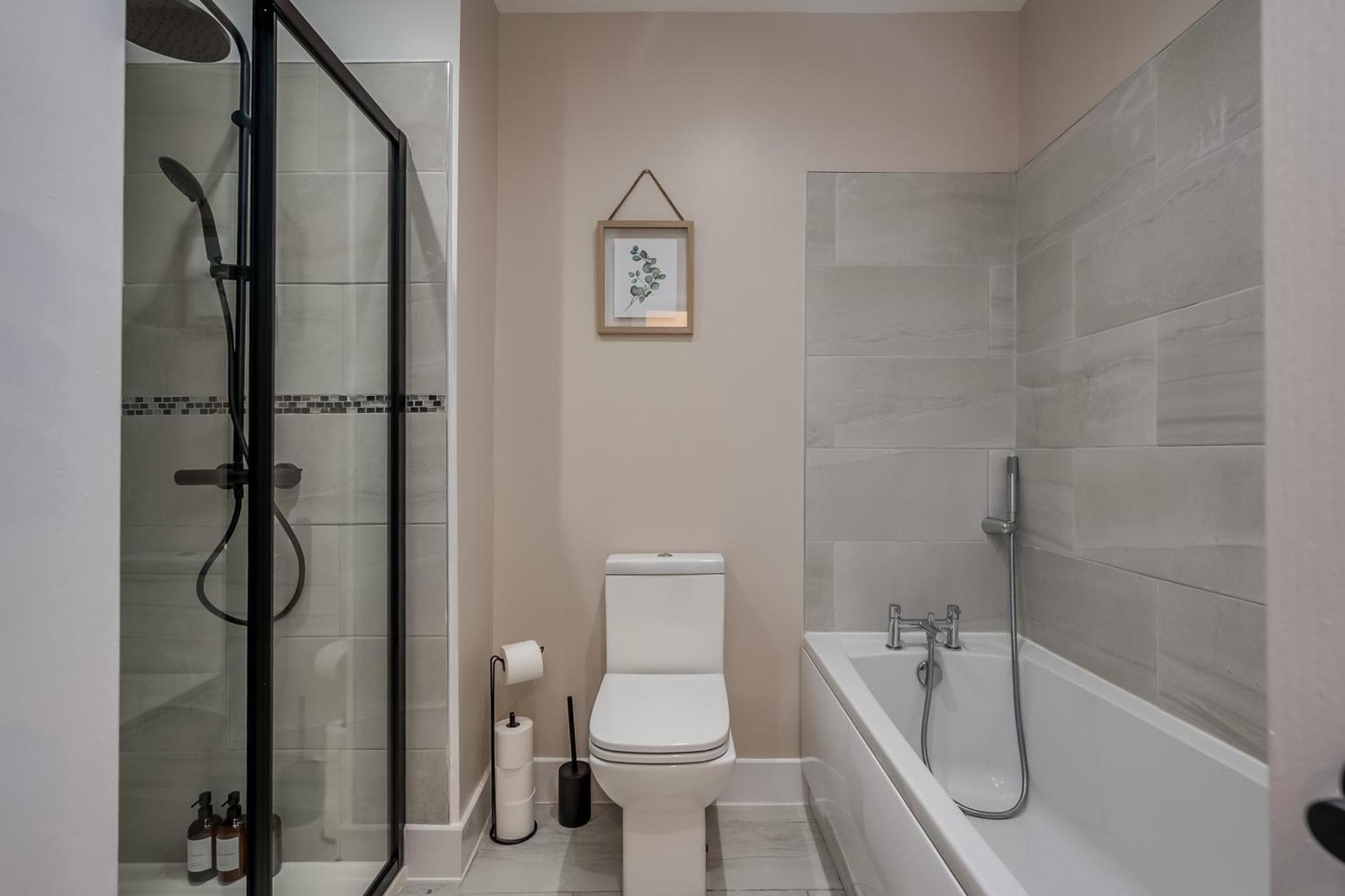 Apartment Stylish 2 Bedroom Belfast