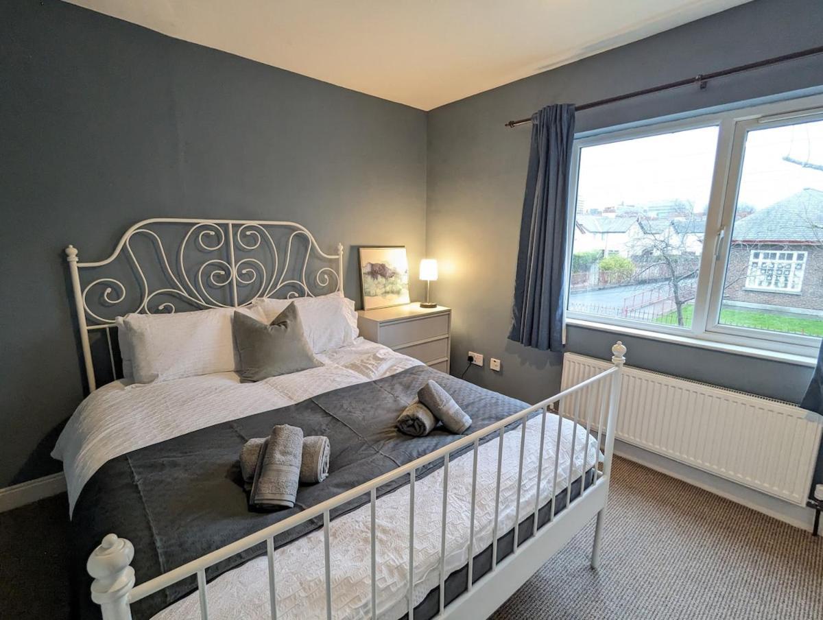 Basecamp Lisburn Road Holiday home *