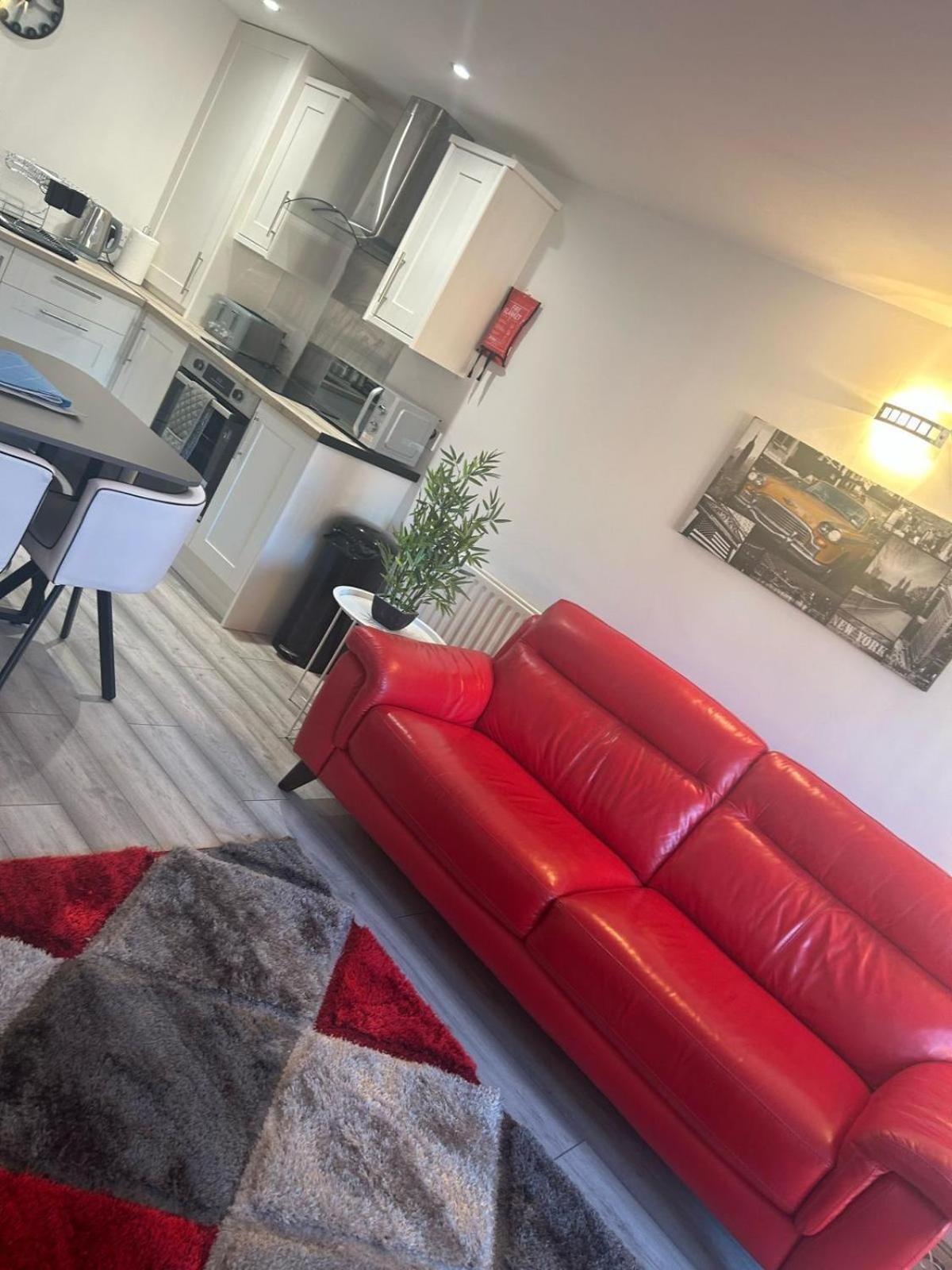 Apartment 2 Bed Newly Renovated