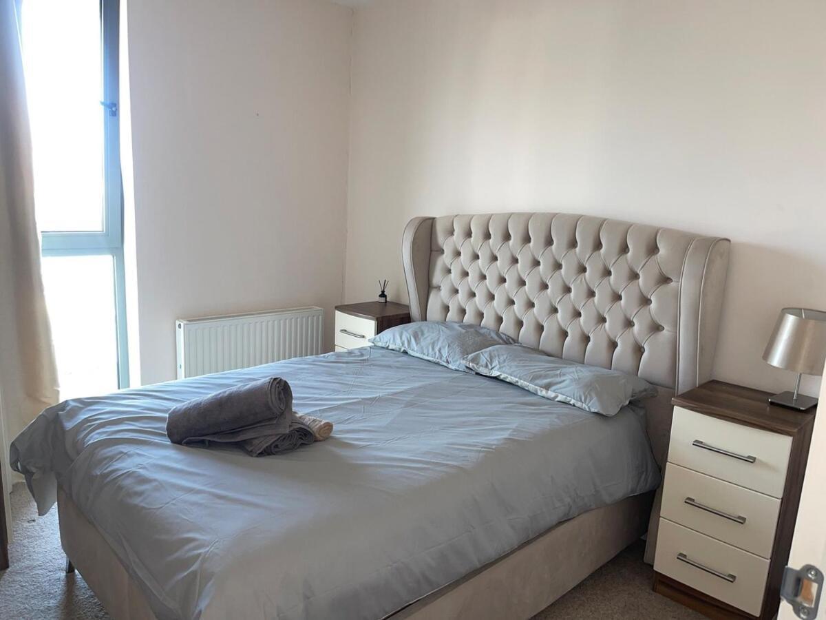 Apartment Titanic Quarter, Marina View Modern 2 Bedroom Belfast