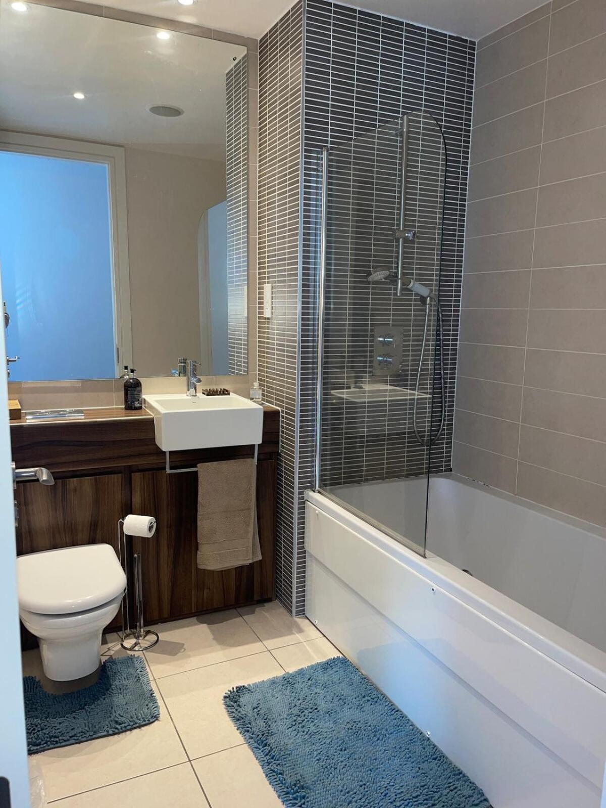 Apartment Titanic Quarter, Marina View Modern 2 Bedroom