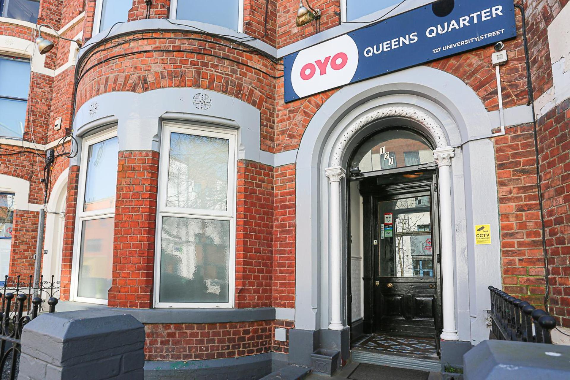 Oyo Queens Quarter Hotel 2*