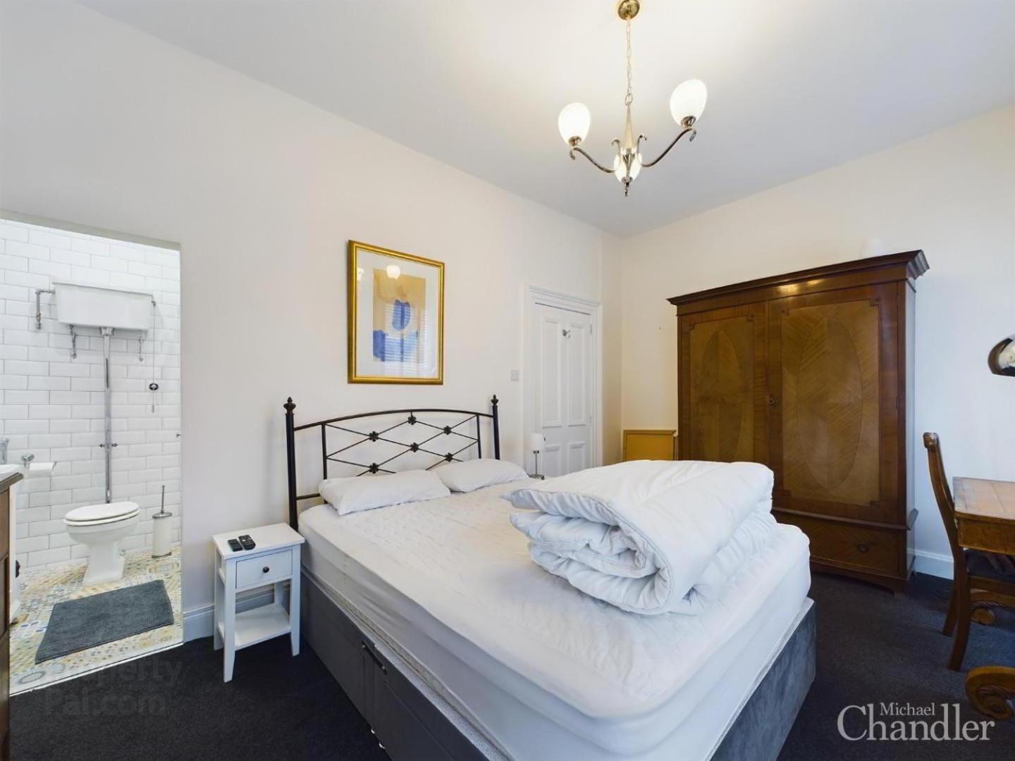 The U2 Crib - Unique History, Stylish With Parking *