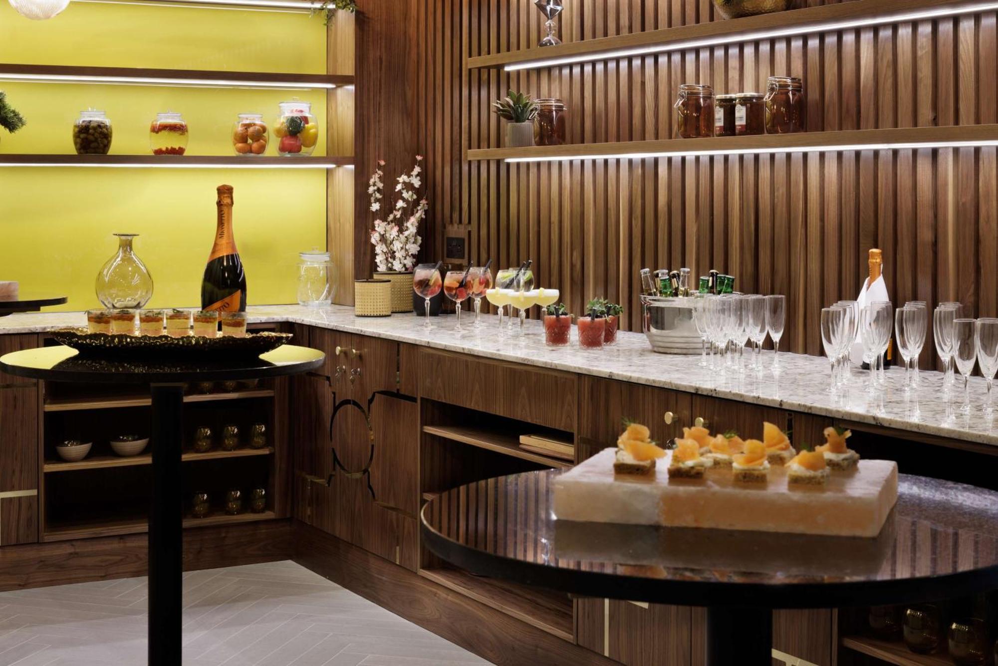 Hilton Hotel 4*