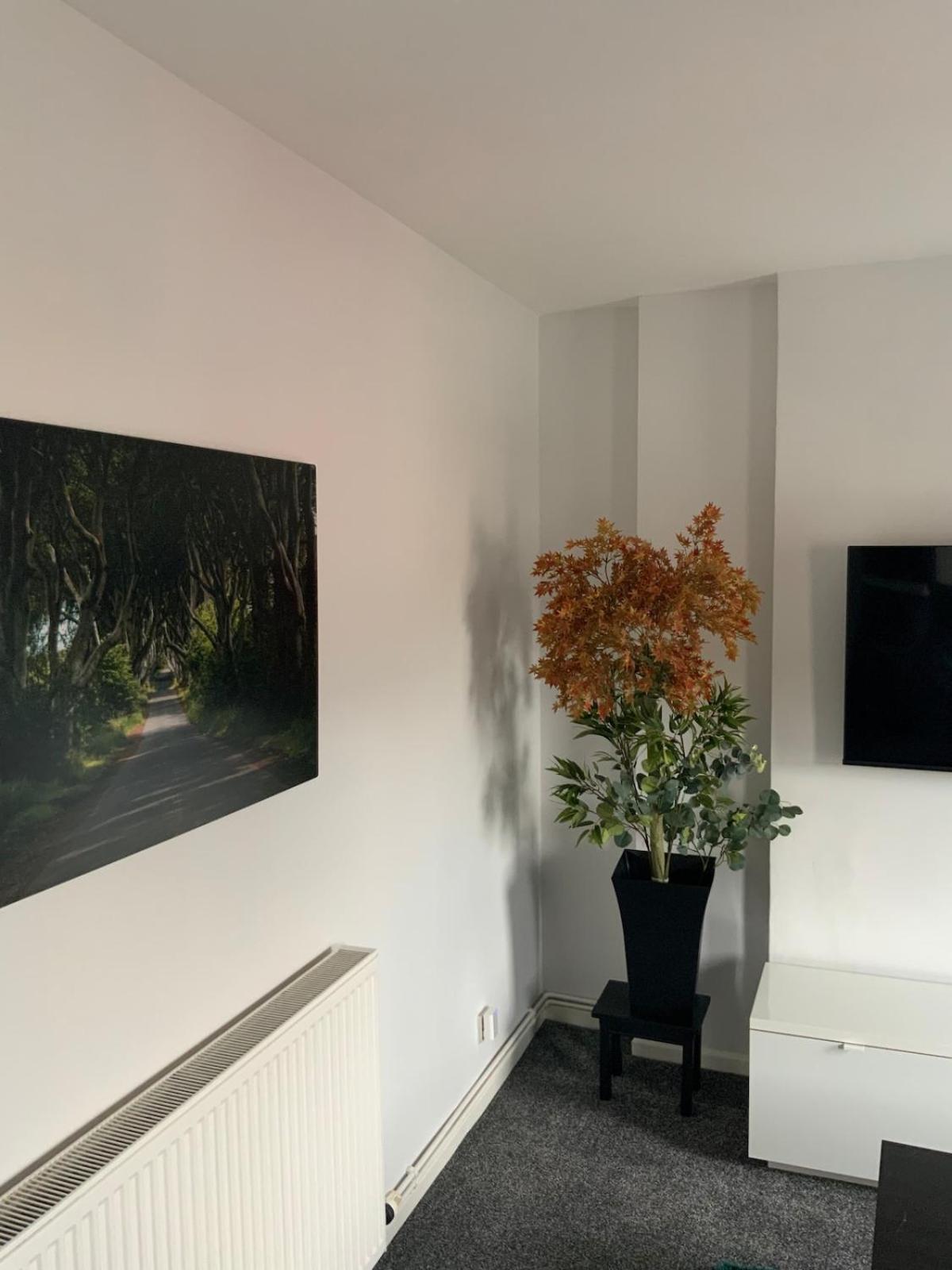 2br Retreat - Near Queens Apartment *