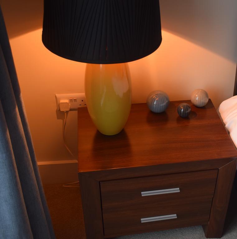 Custom House Apartment *