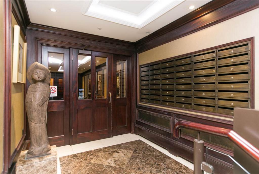 Apartment Custom House *