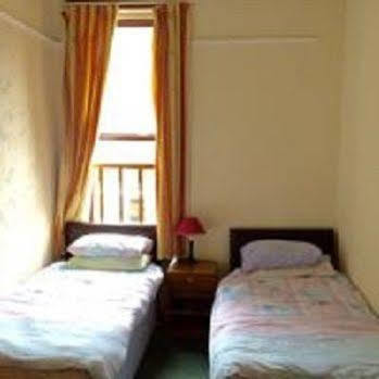 Oyo Queens Quarter 2* Belfast
