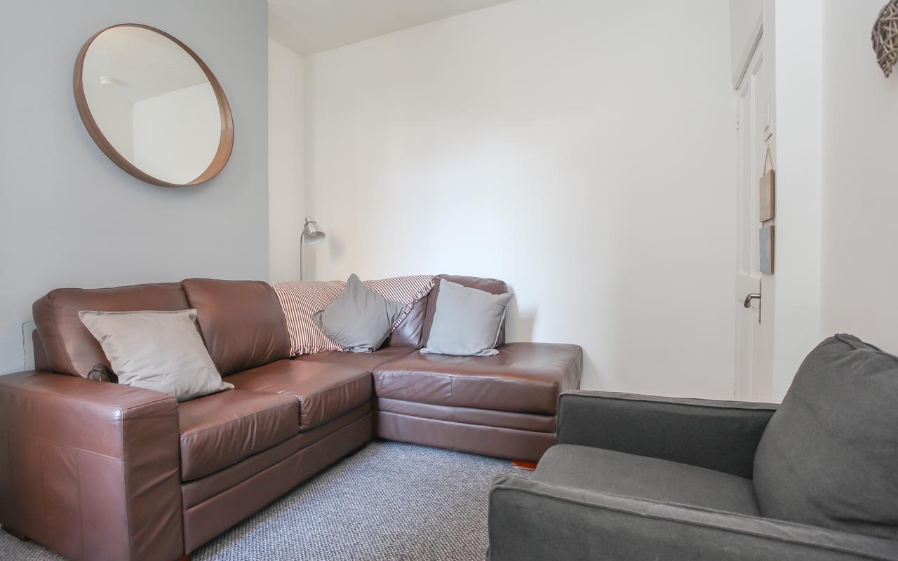 Donegall Avenue - Serviced Holiday home