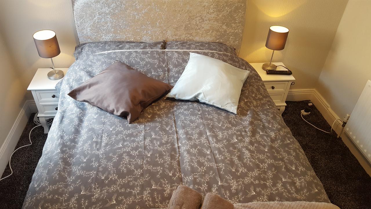 Town House Homestay *