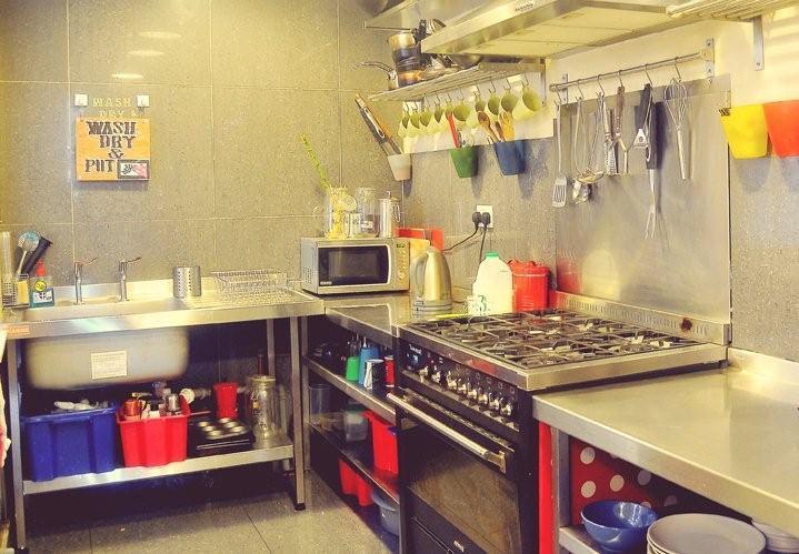 Vagabonds Hostel *