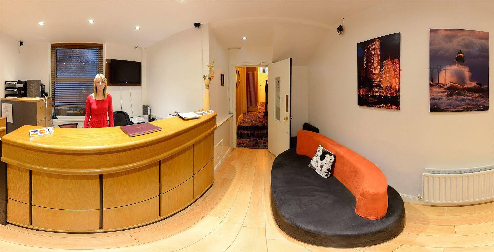 Botanic Rest Queens Quarter Hotel