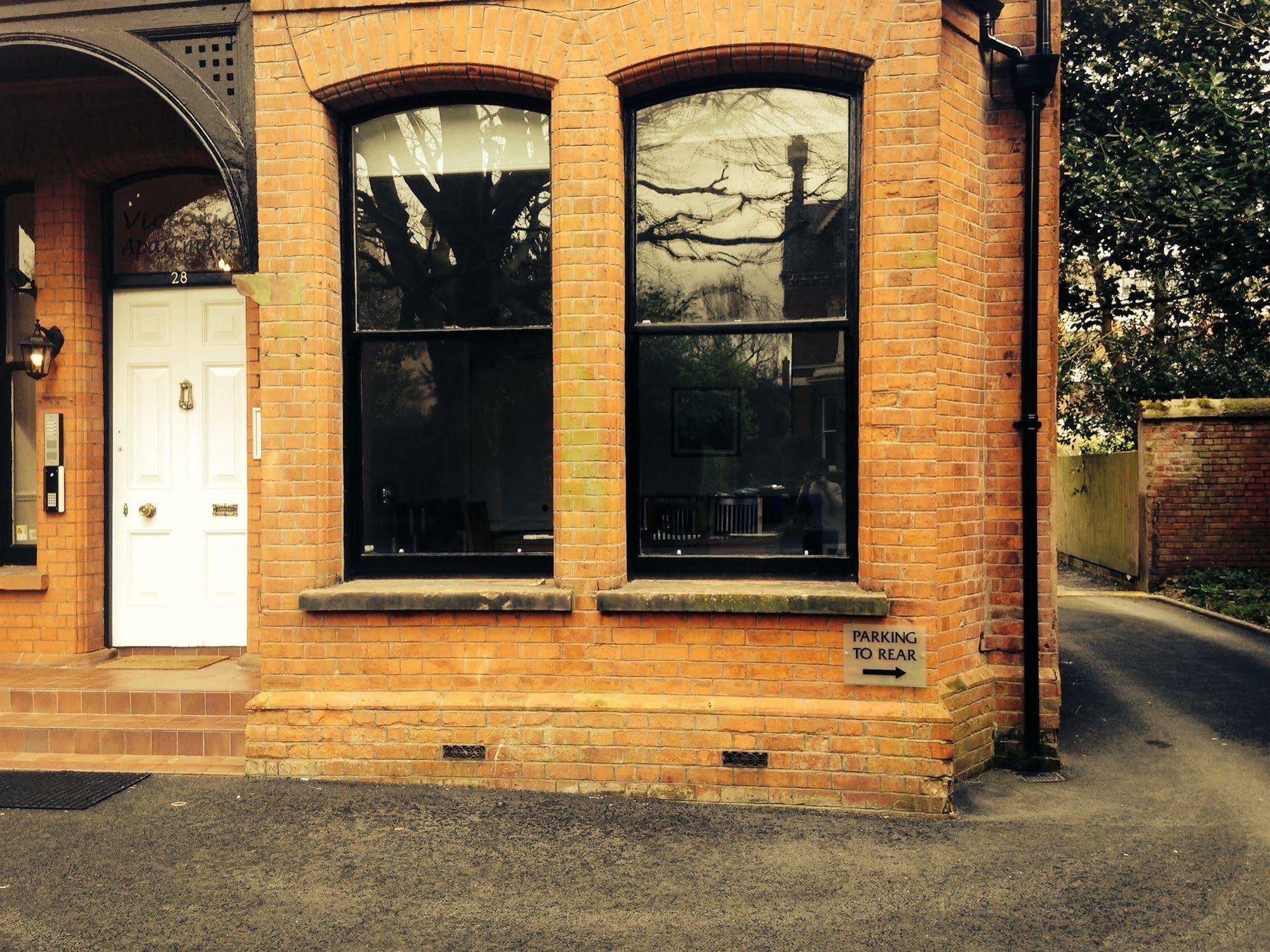 Victoria Apartment *