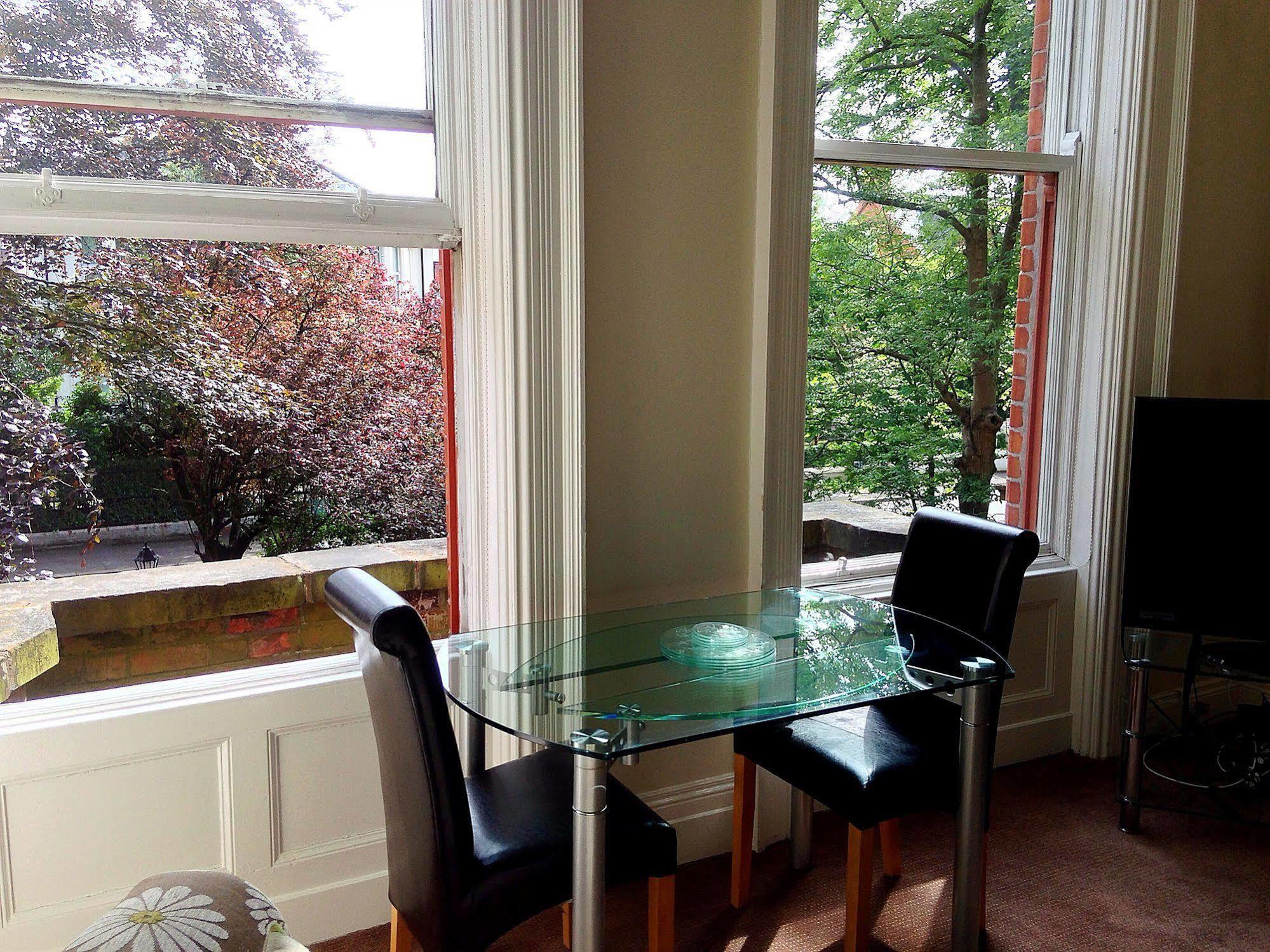 Victoria Apartment