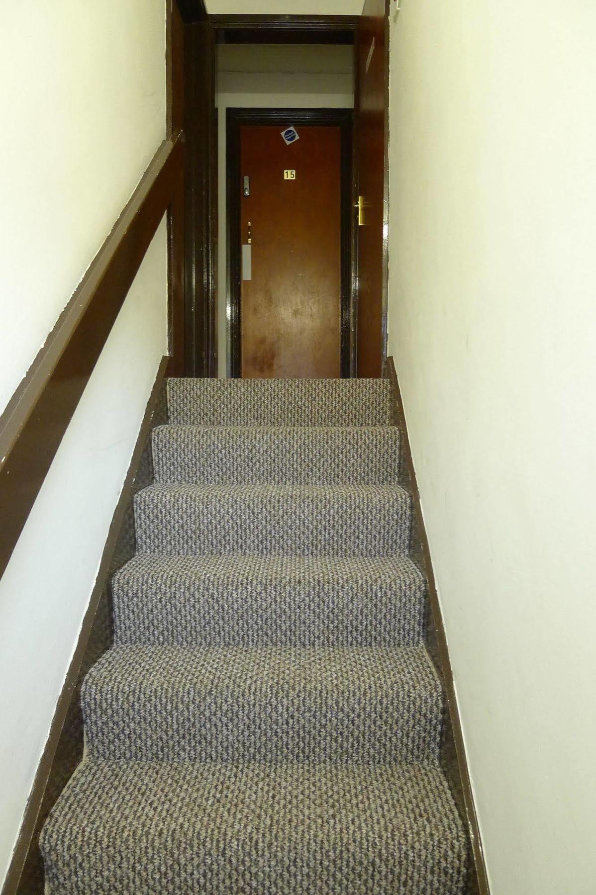 Lagan Backpackers Hostel *