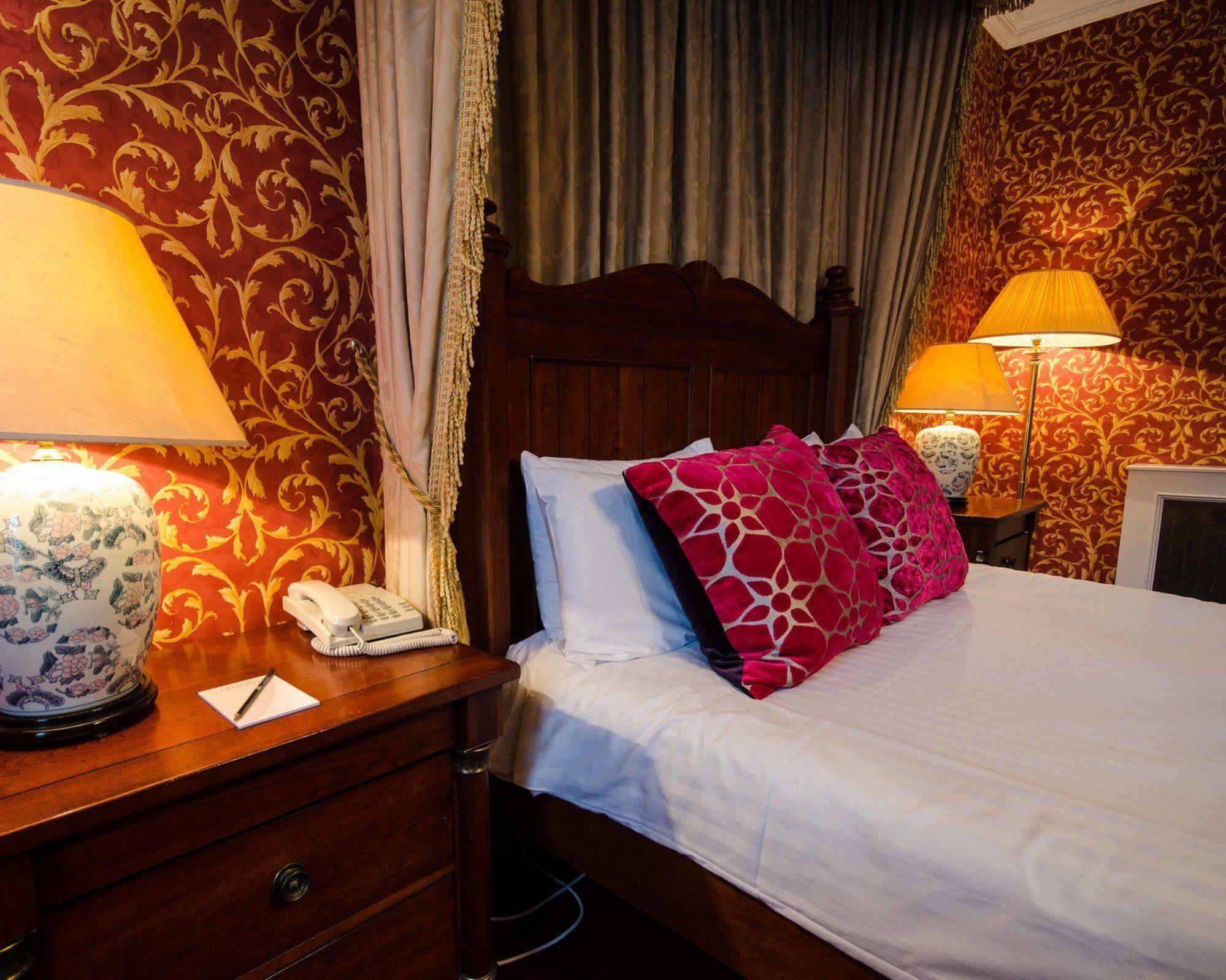 The 1852 - Self Check-in 3* Belfast
