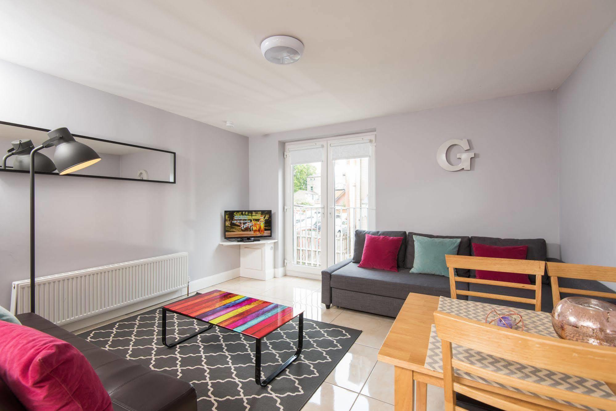 Giant Serviced Apartment *