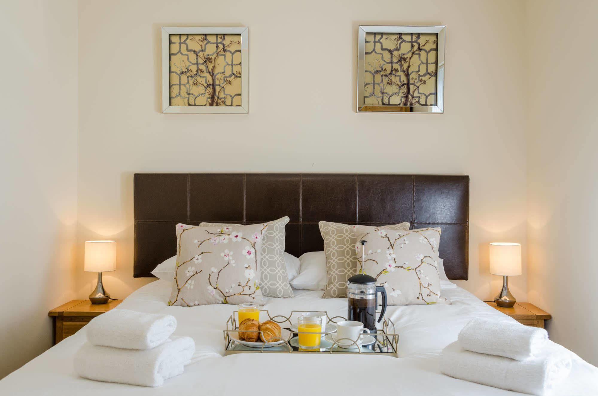 Giant Serviced Apartment Belfast